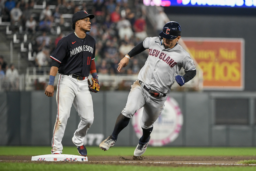 Gavin Sheets delivers in debut, White Sox beat Twins 7-6 MLB - Bally Sports