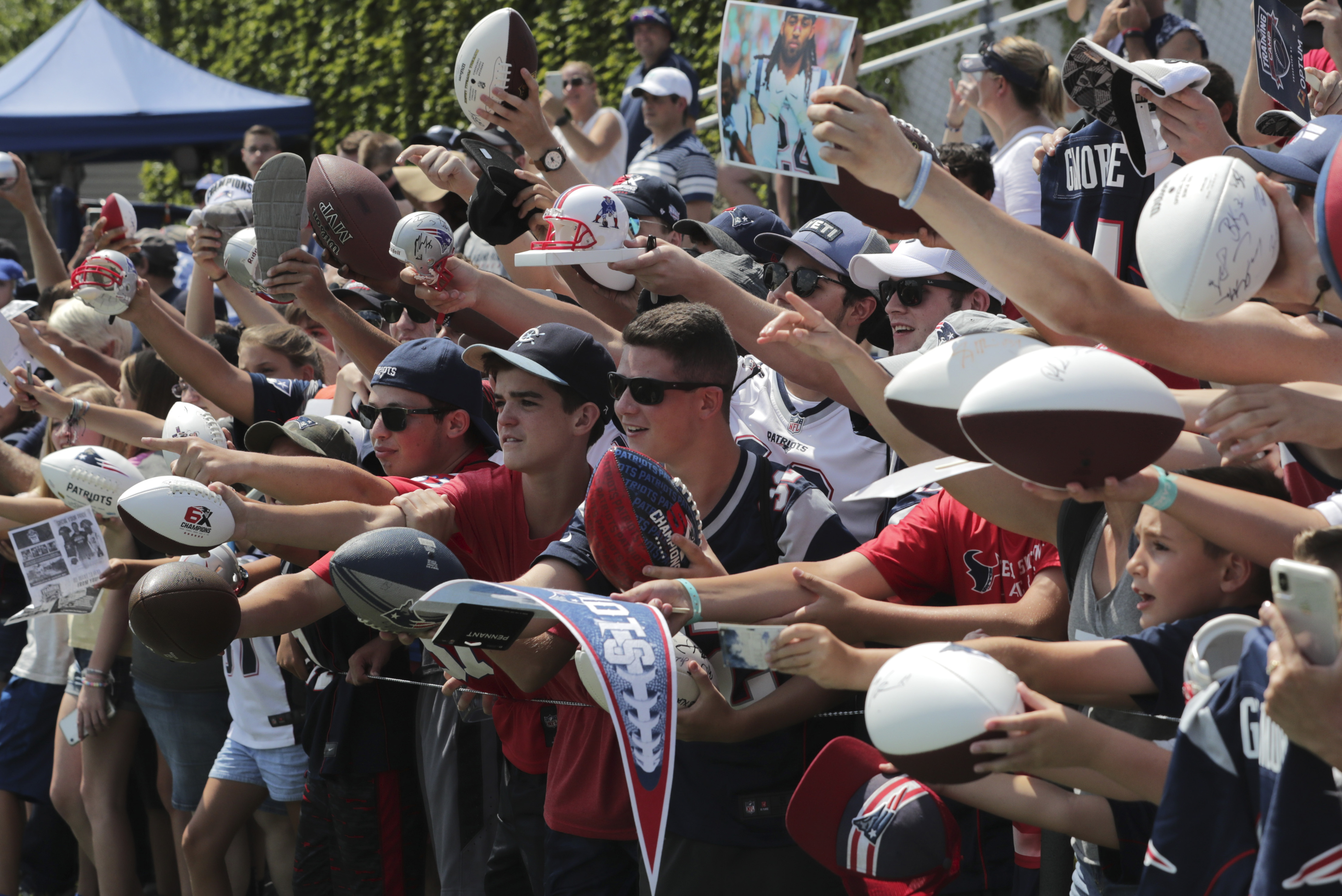 Patriots Practice Attendance: Key Starter Finally Returns To Field