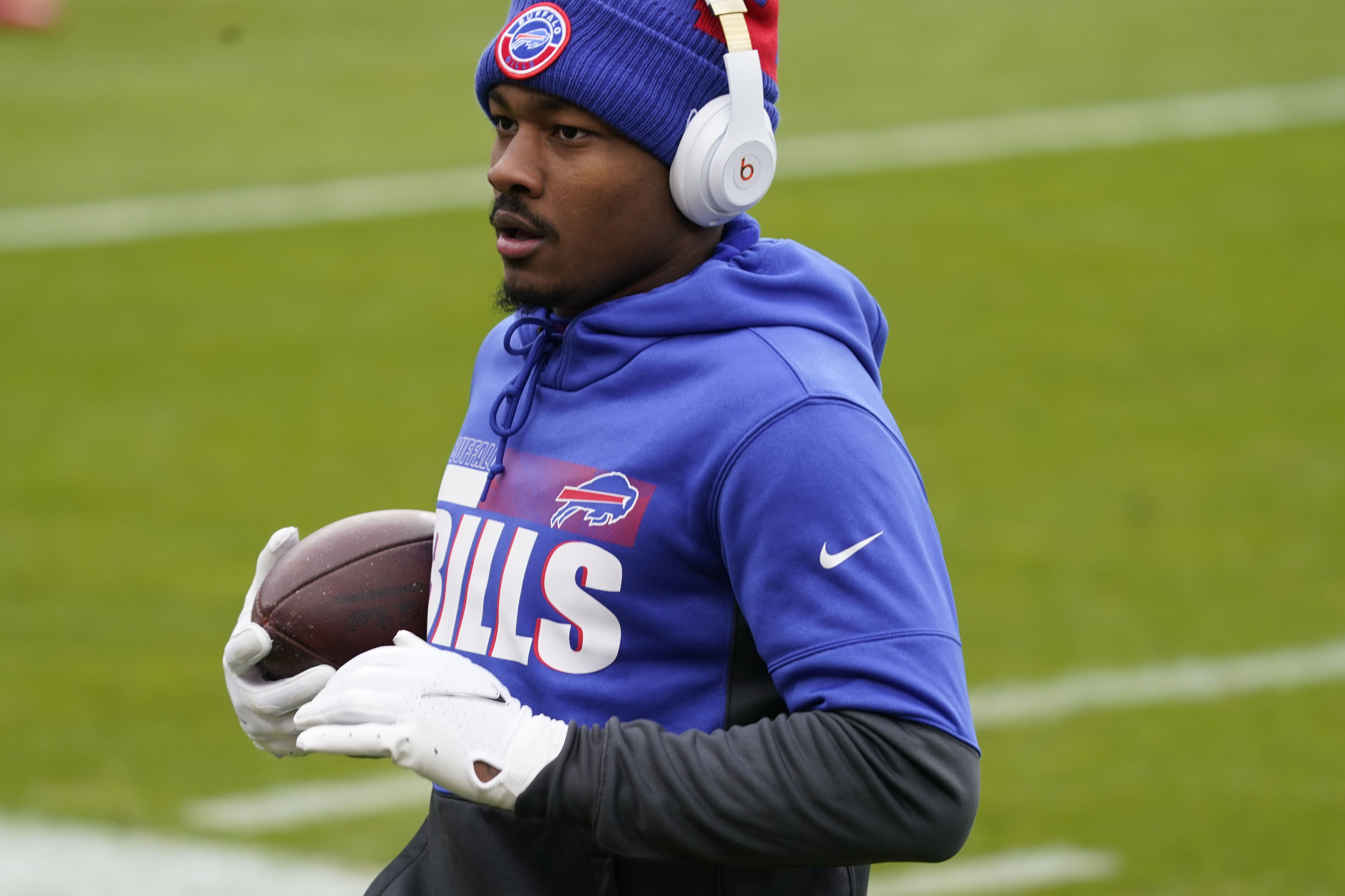 Buffalo Bills wide receiver Eric Moulds looks up at the scoreboard during  the third quarter. The New York Jets defeated the Buffalo Bills 16 to 14 at  Giants Stadium in East Rutherford