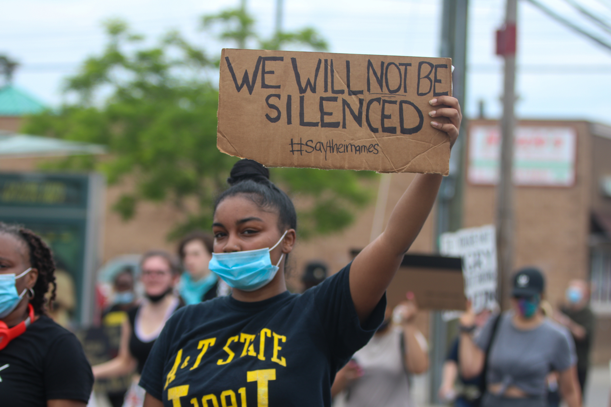 More than 400 protesters marched on Hylan Blvd to the 122nd Precinct station house in New Dorp to protest police brutality on Friday, June 5, 2020. (Staten Island Advance/Alexandra Salmieri)