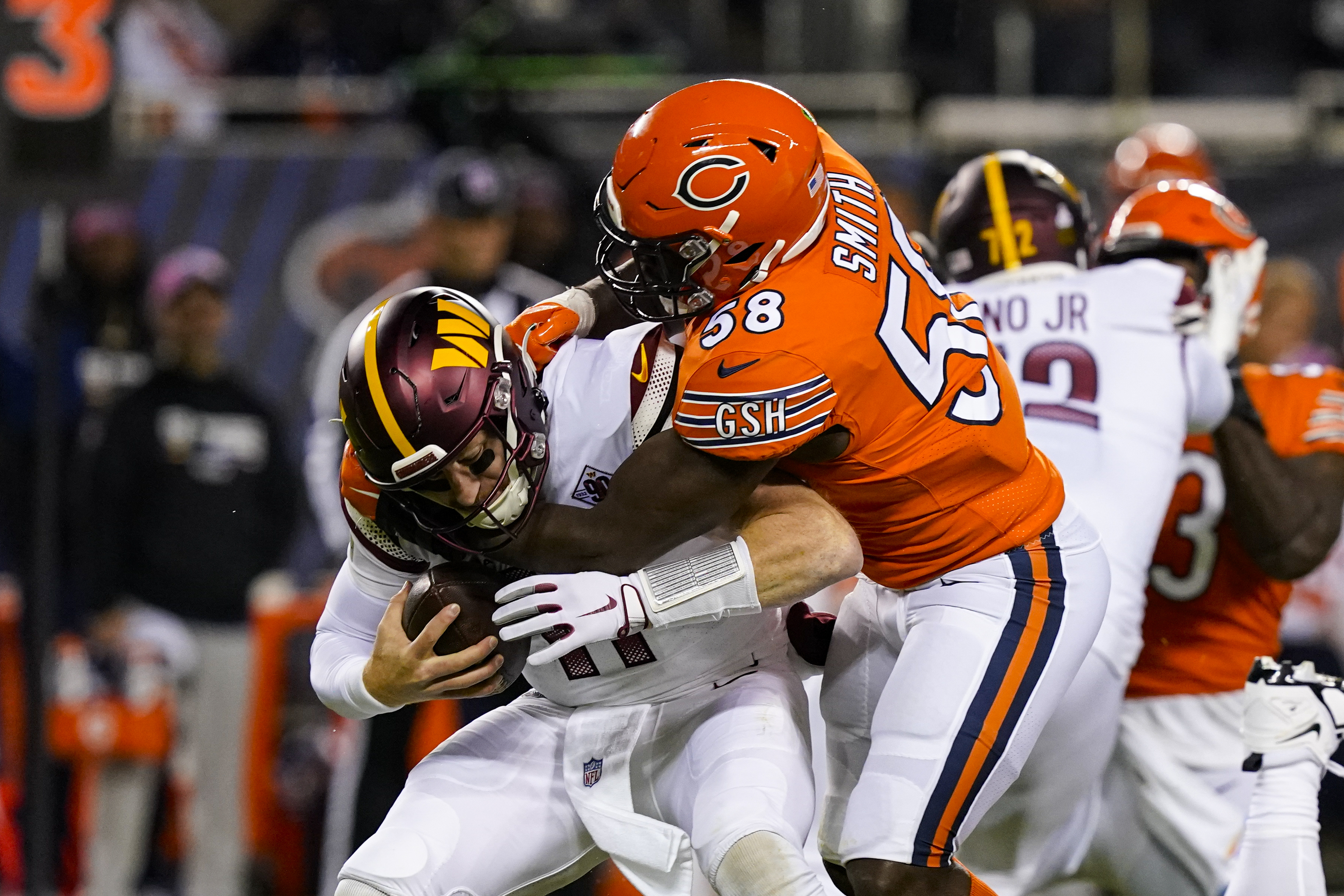 Bears Trade LB Roquan Smith to Ravens For Draft Picks, LB A.J. Klein