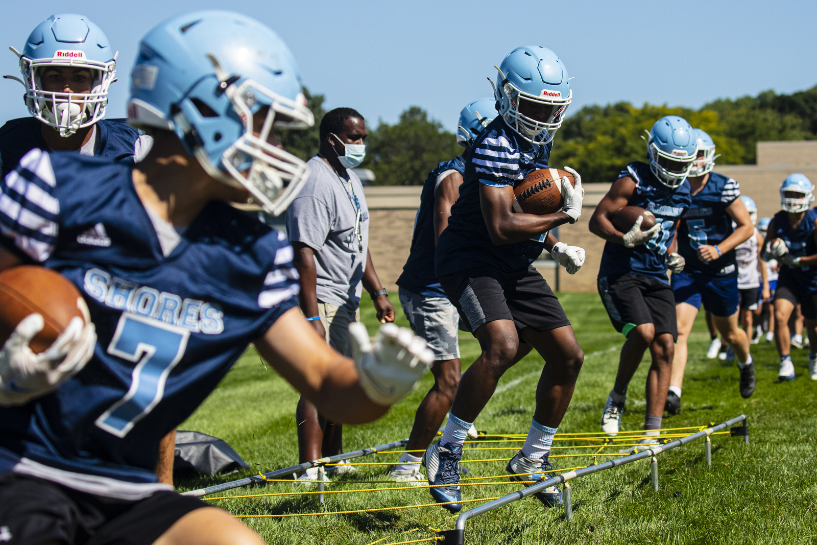 Mona Shores Sailors football takes to practice in 2020 - mlive.com