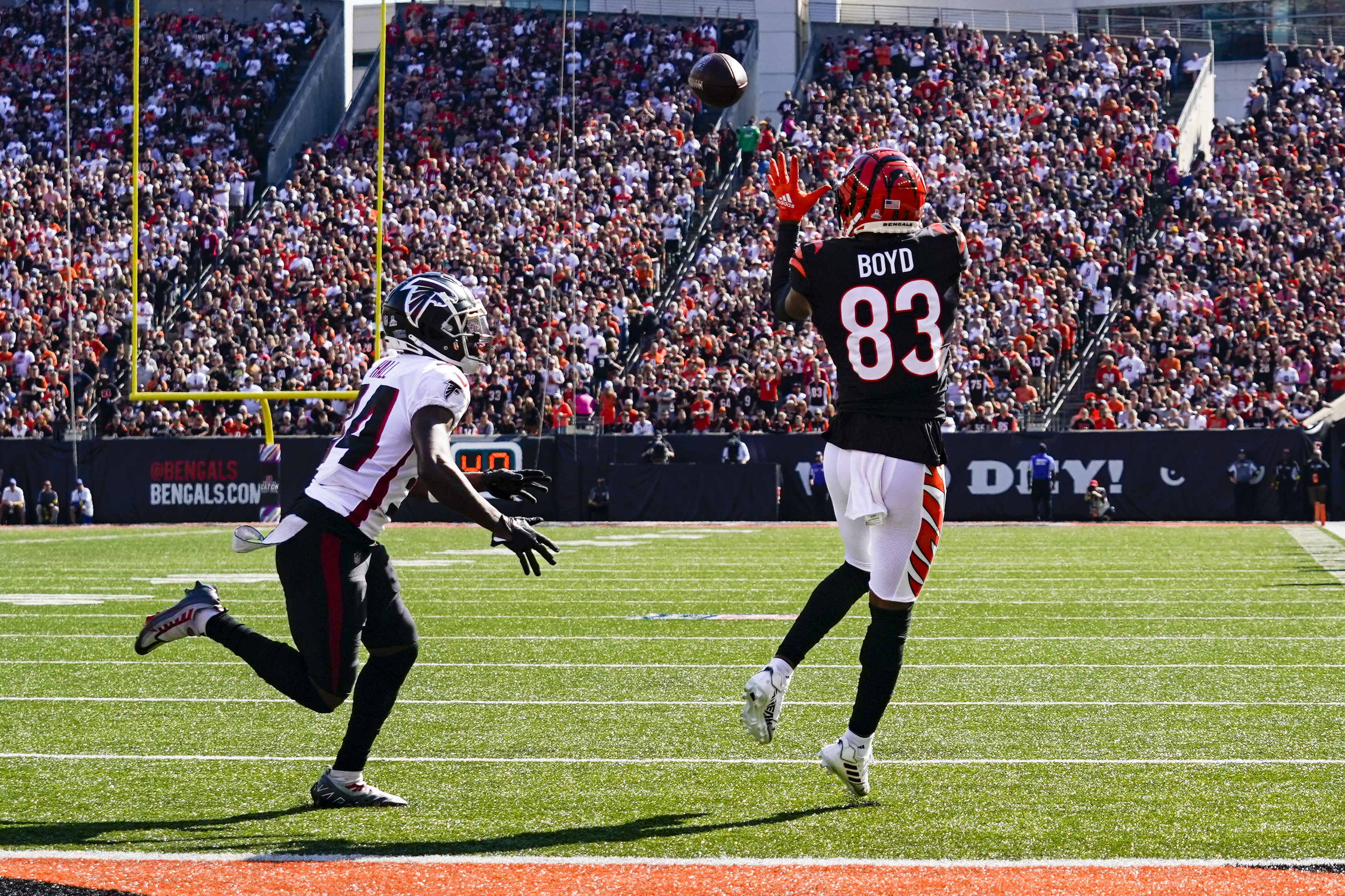 Cincinnati Bengals center Ted Karras (64) runs off the field after an NFL  football game against the Kansas City Chiefs, Sunday, Dec. 4, 2022, in  Cincinnati. (AP Photo/Emilee Chinn Stock Photo - Alamy