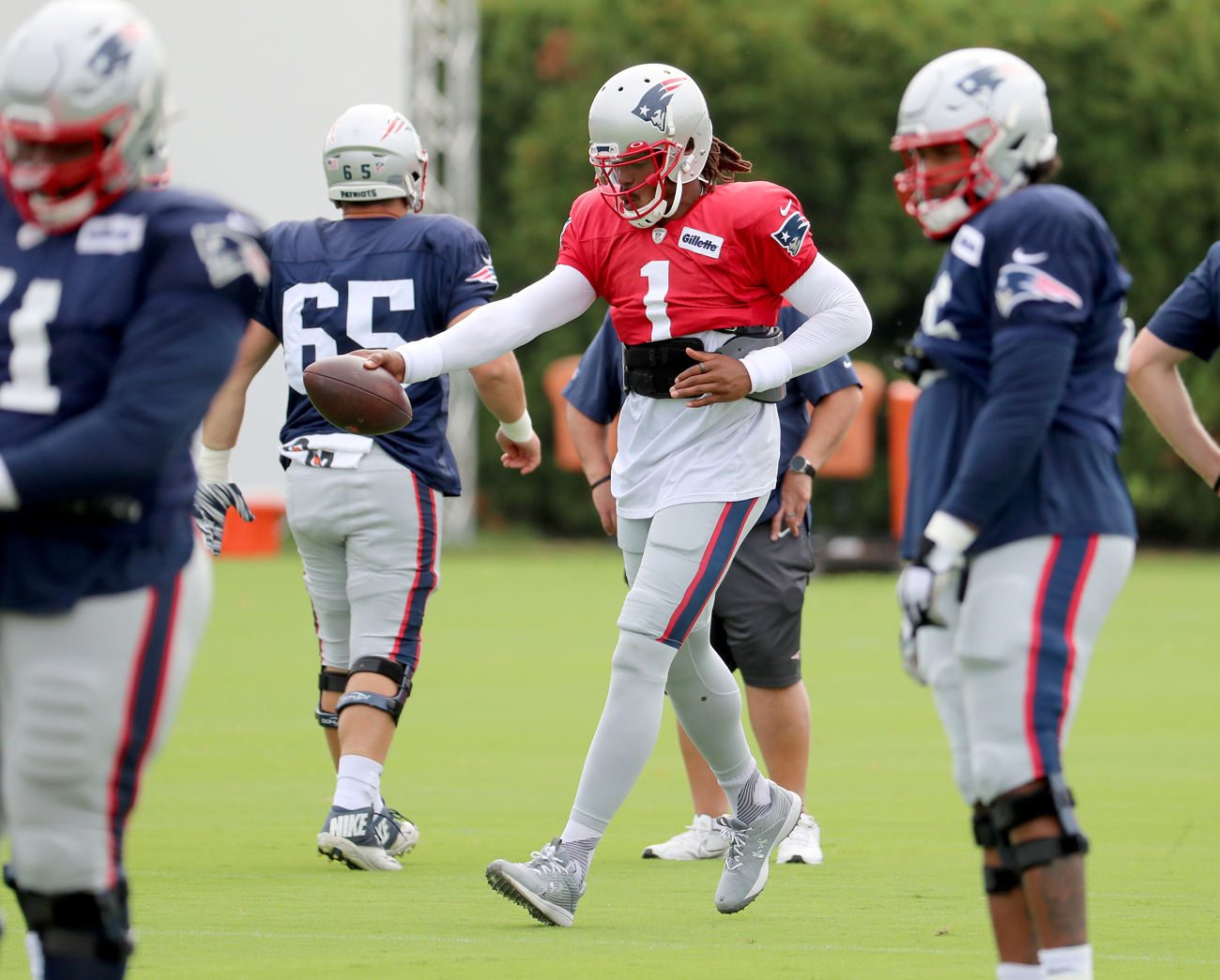 New England Patriots wide receiver Kristian Wilkerson (17) warms