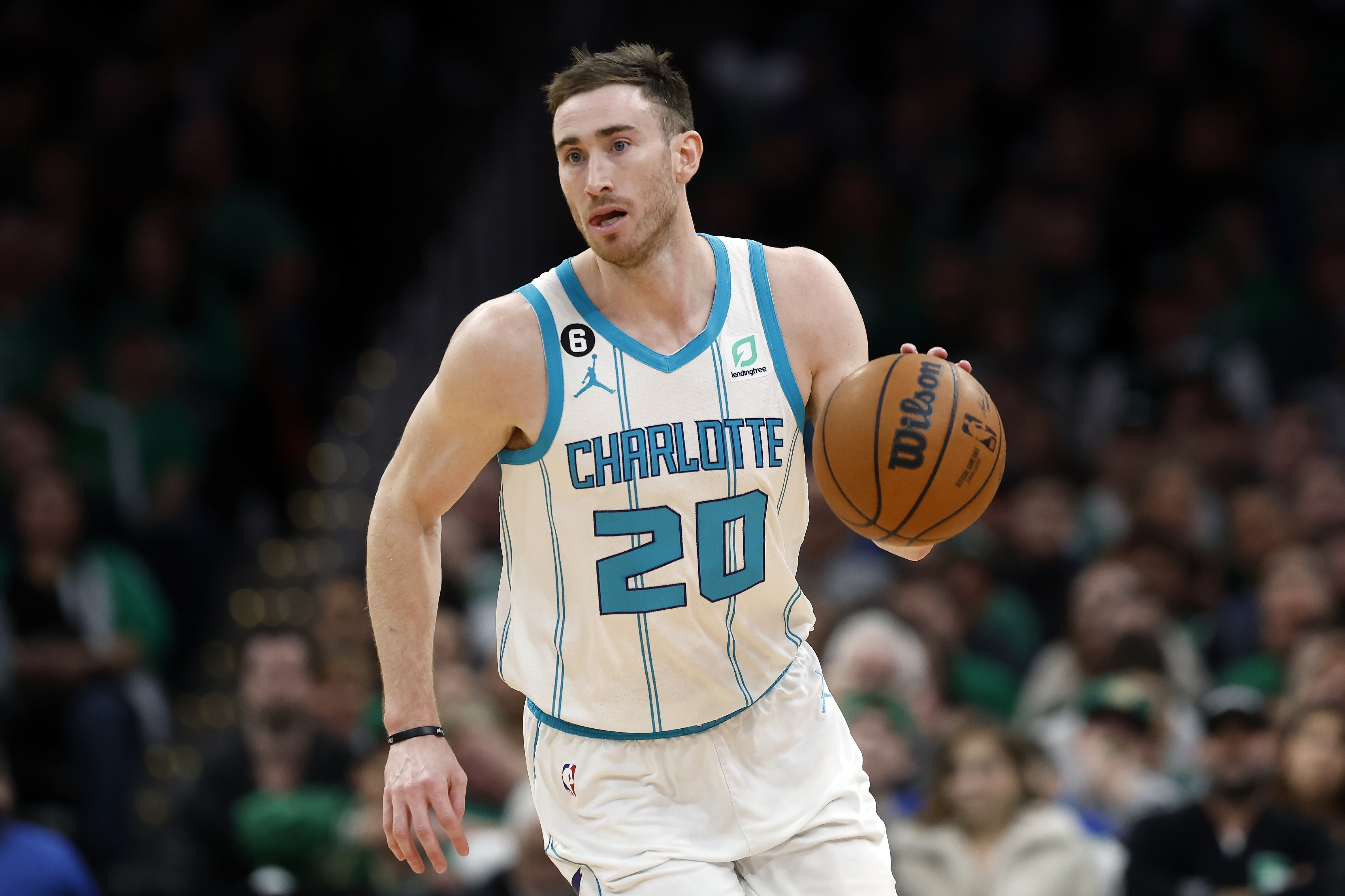 Charlotte Hornets sign ex-Boston Celtic Gordon Hayward