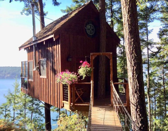 The best of Oregon’s oddball vacation getaways Treehouses, RVs, yachts