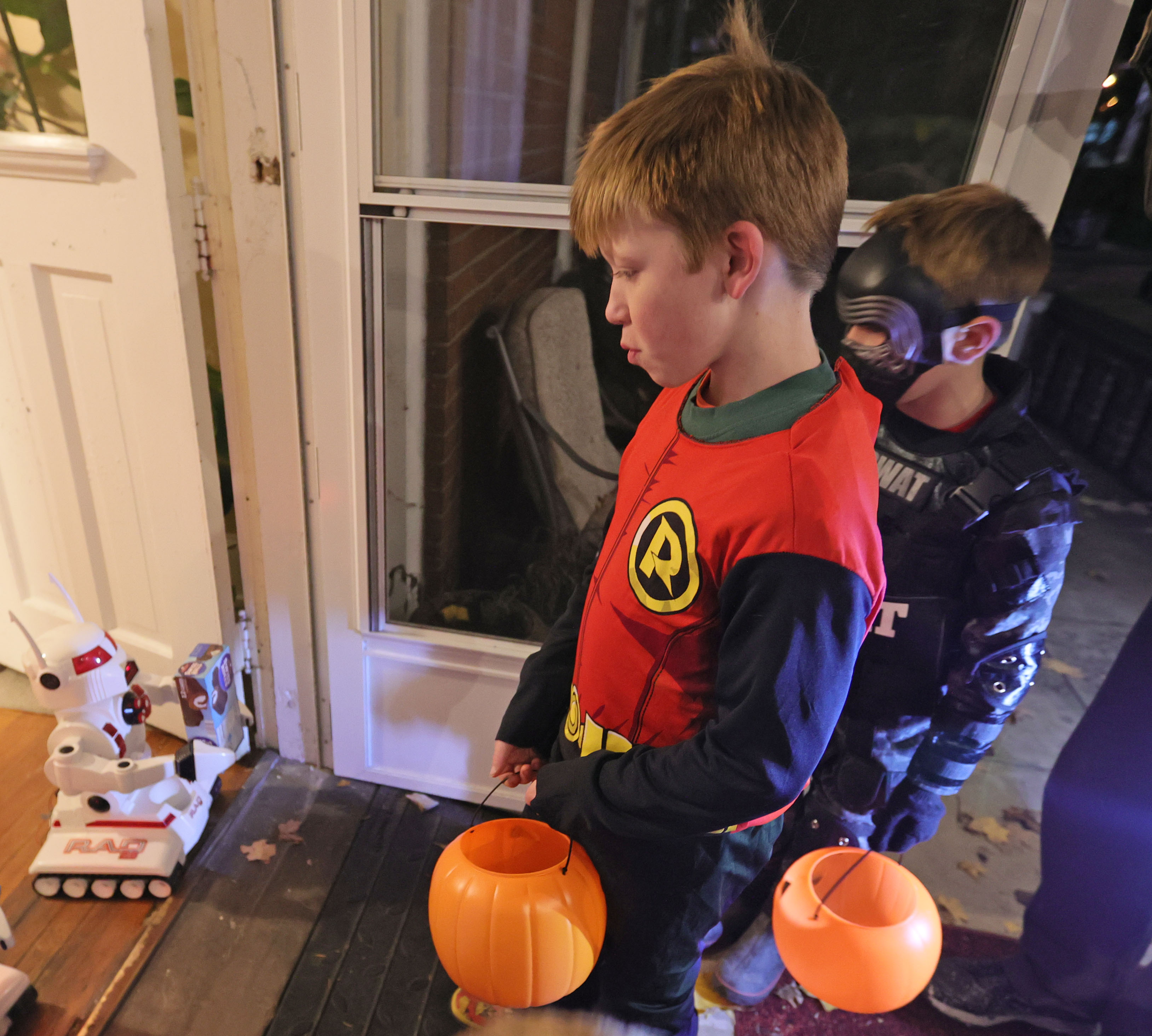 Halloween trickortreating in Cleveland Heights, October 31, 2020