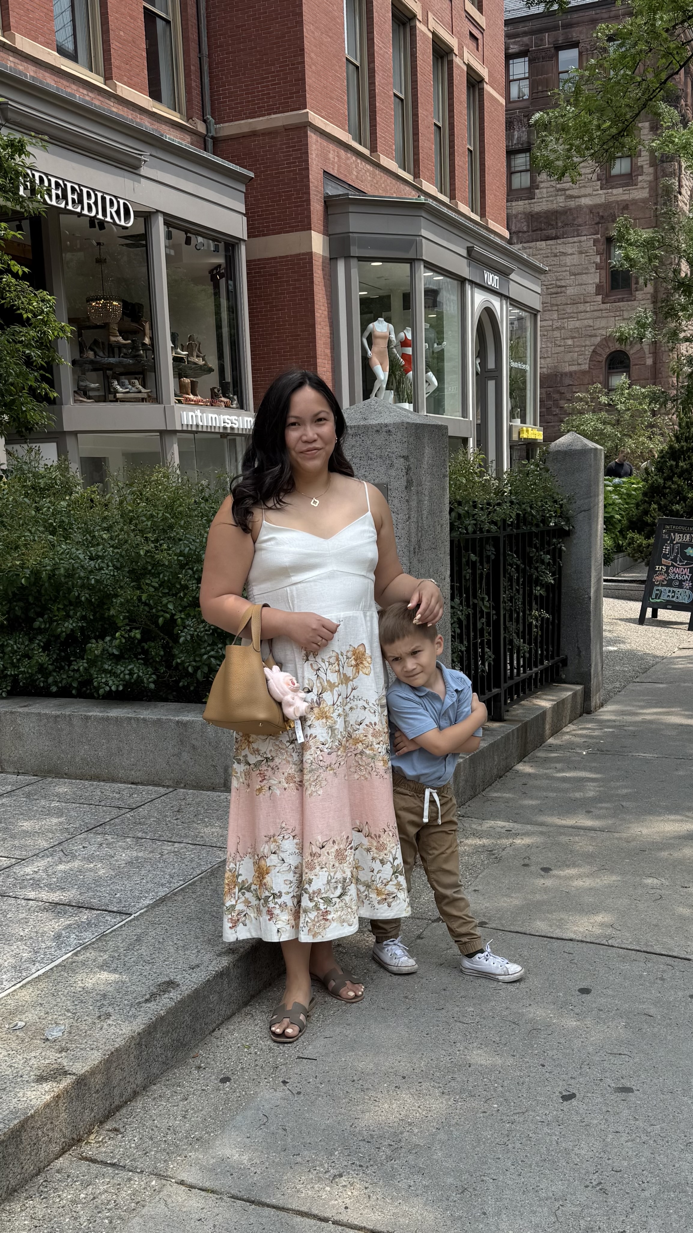 Daena Rundle Daena Jeanne Antonelli, the 'cool Boston mom' social media influencer ...