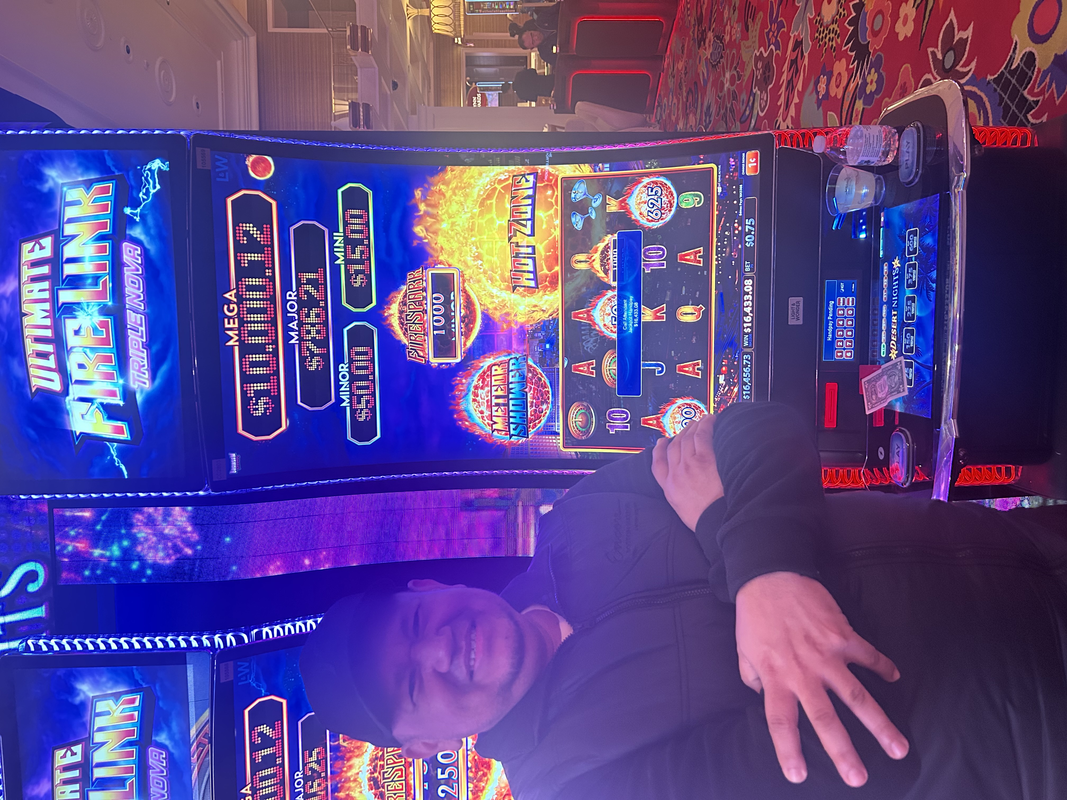 Mass. man wins jackpot off 75-cent slot machine bet - masslive.com
