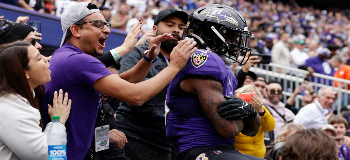 TAMPA, FL - OCTOBER 27: Baltimore Ravens running back Gus Edwards (35)  carries the ball during the regular season game between the Baltimore Ravens  and the Tampa Bay Buccaneers on October 27