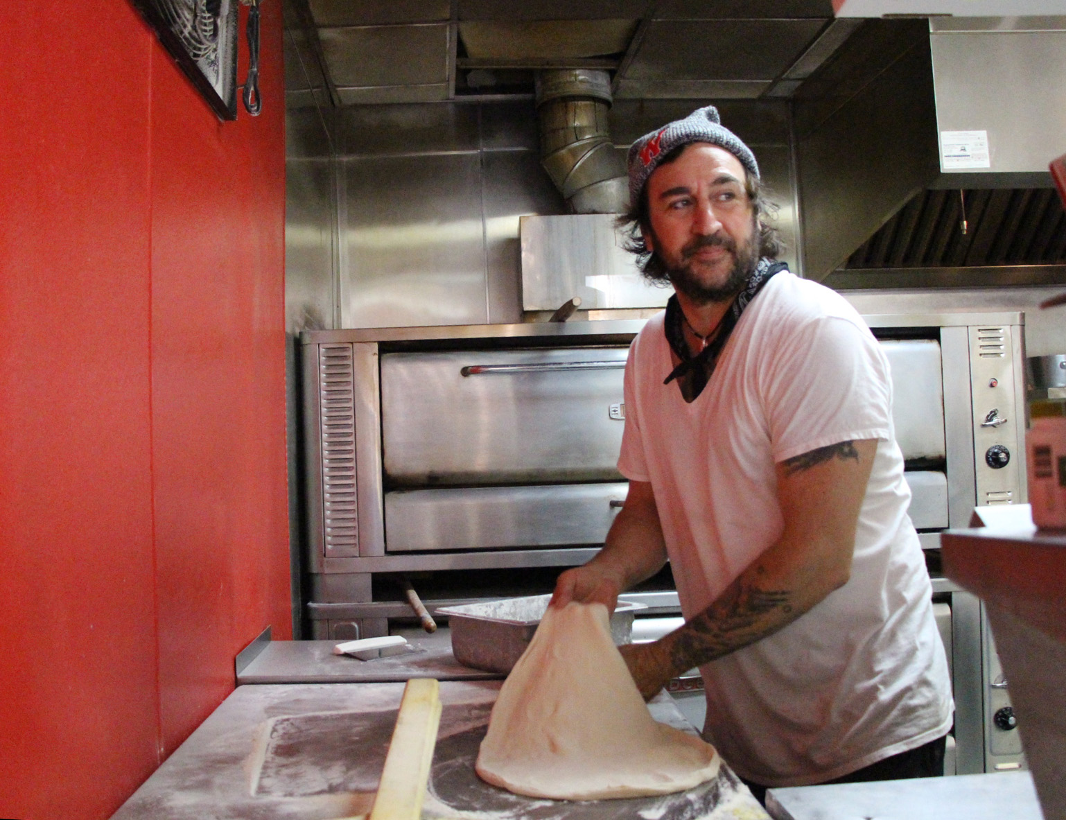 'I Love Frankies' specializes in New Yorkstyle pizza with wait times