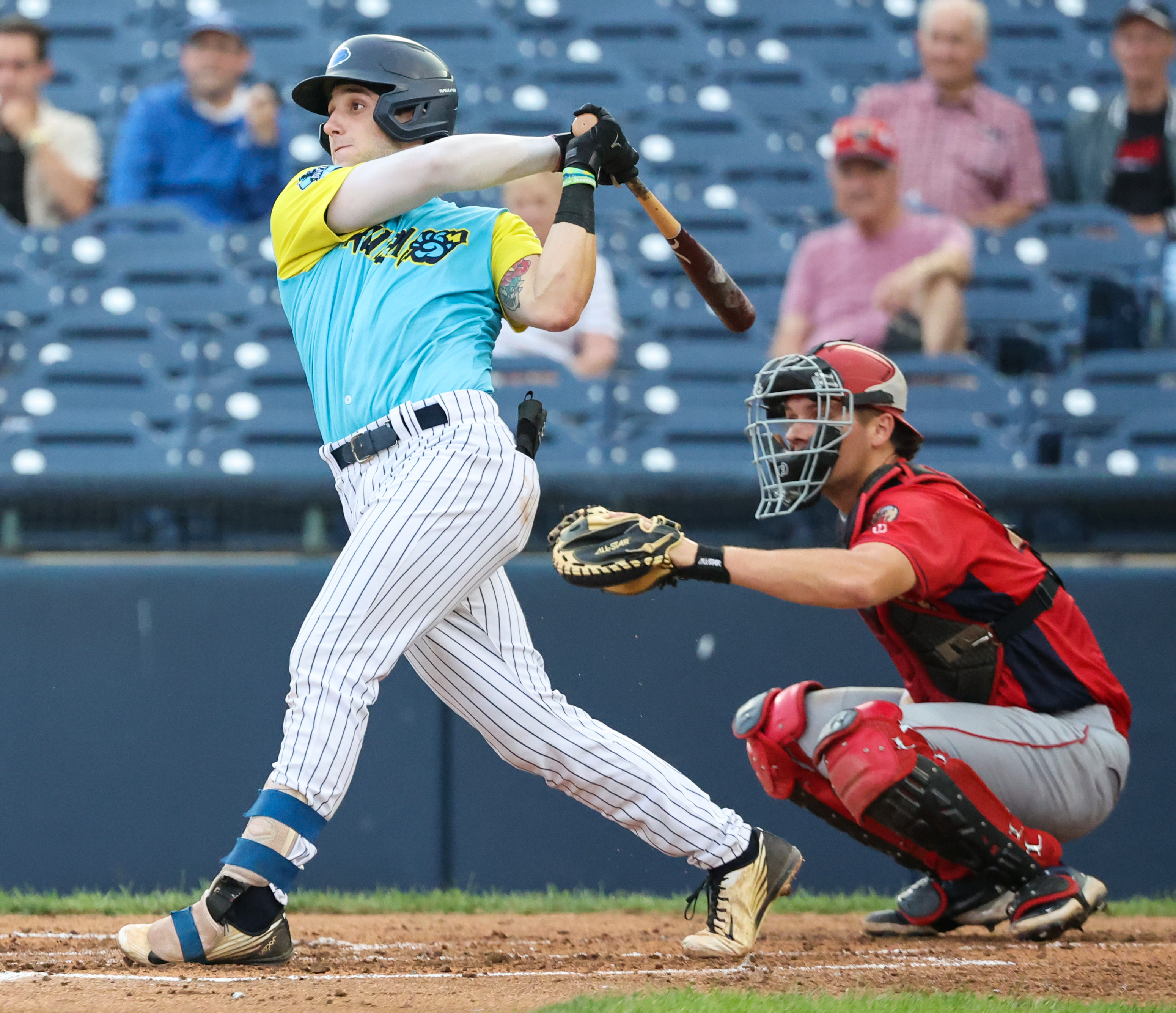 A Match Made in New Jersey: Bisons to play as Trenton Thunder –  SportsLogos.Net News