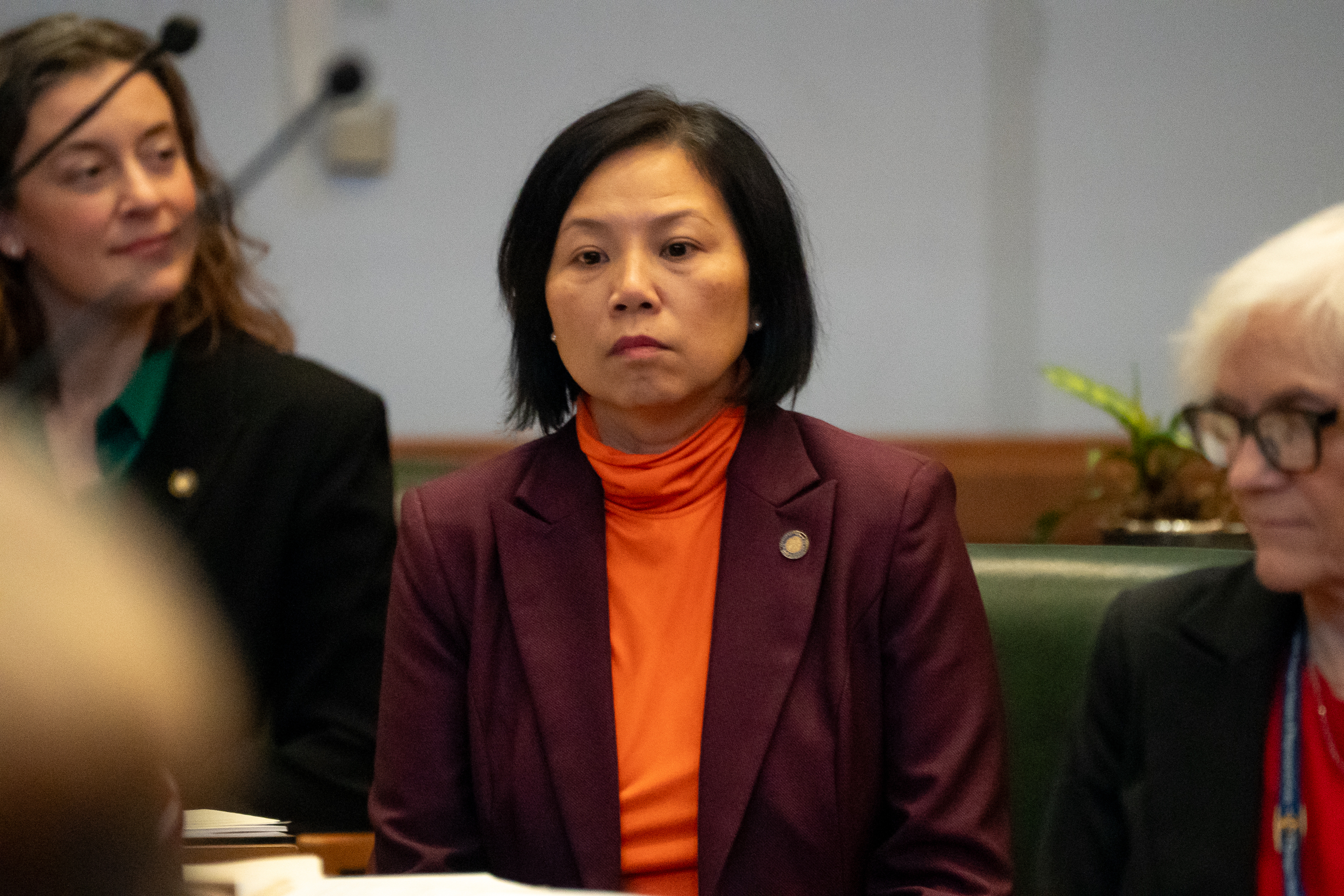 Oregon lawmakers sworn in at Salem Capitol January 2025 - oregonlive.com