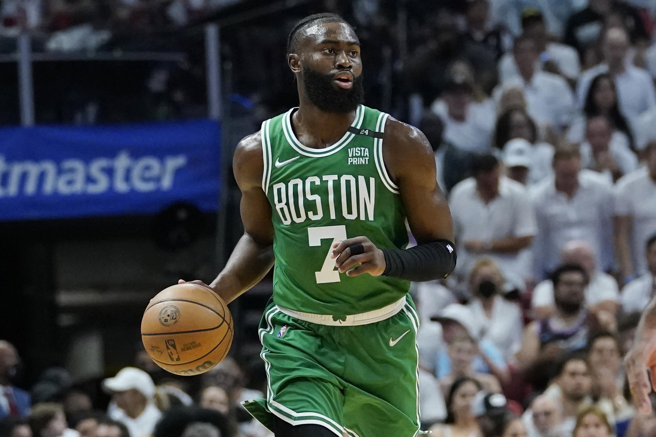Jaylen Brown agrees the richest deal in NBA history as he puts pen