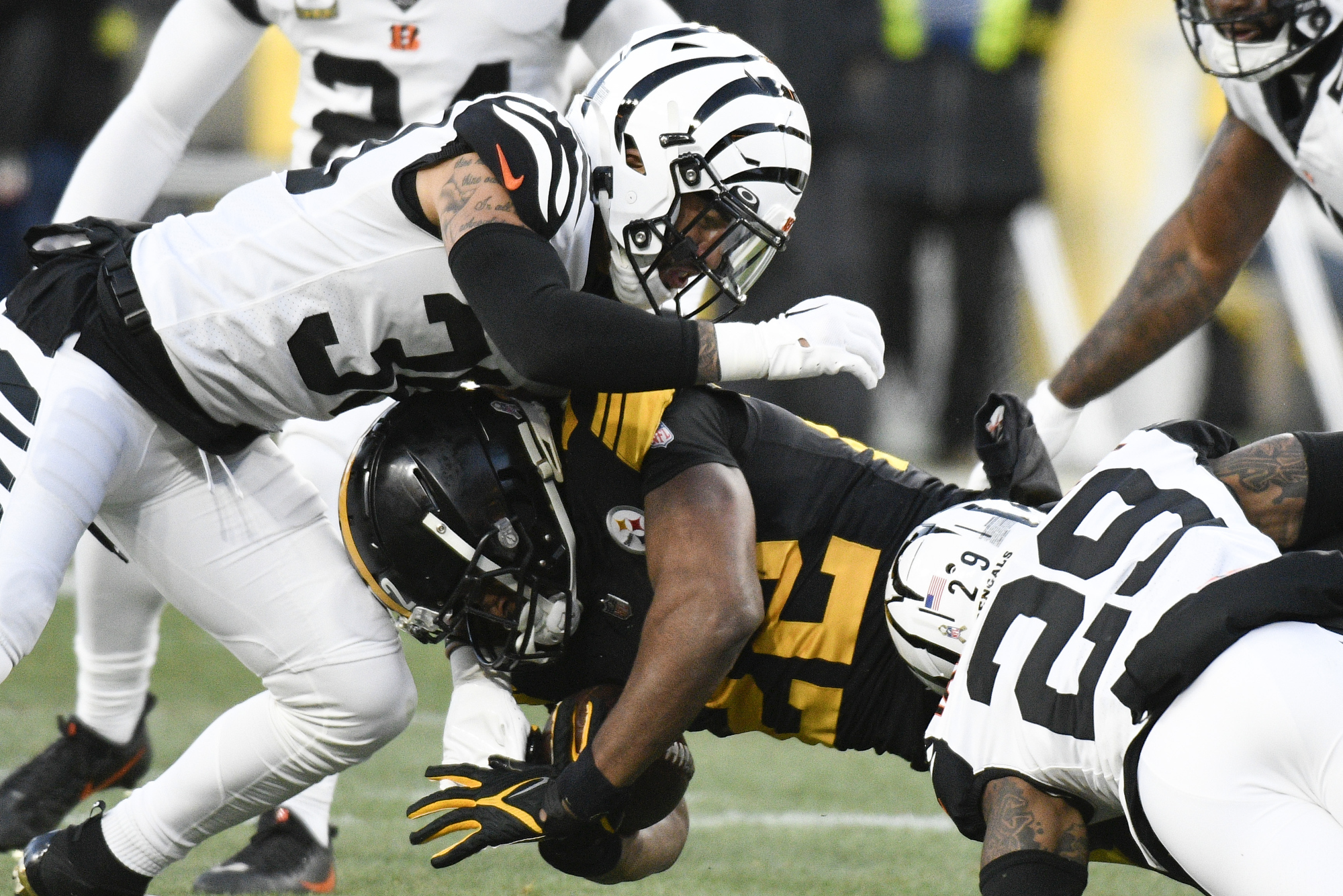 George Pickens, Myles Jack not fined for hits in Bengals vs