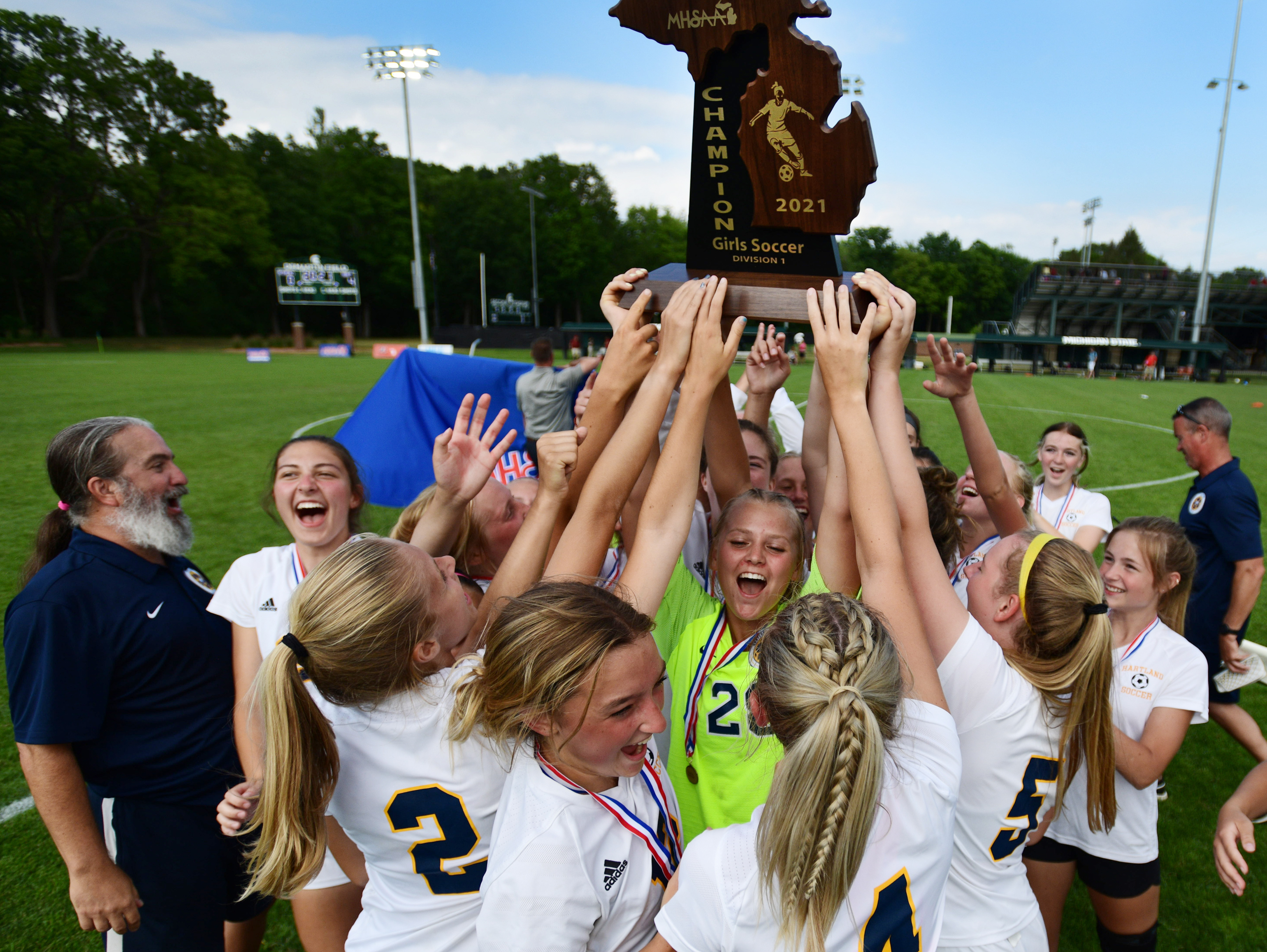 Hartland - Team Home Hartland Eagles Sports