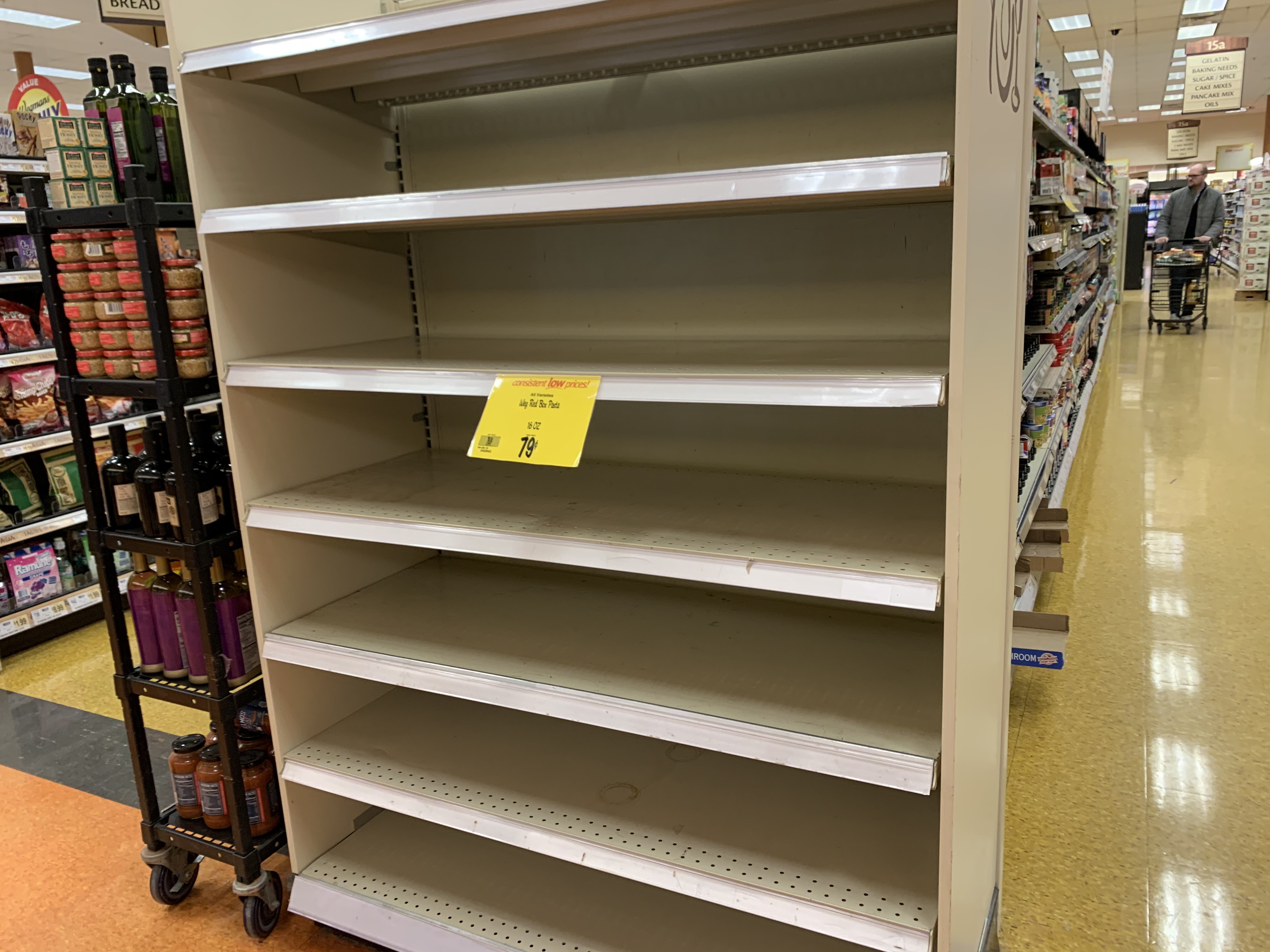 Hundreds line up at CNY Wegmans, other stores; many shelves empty amid  coronavirus outbreak 