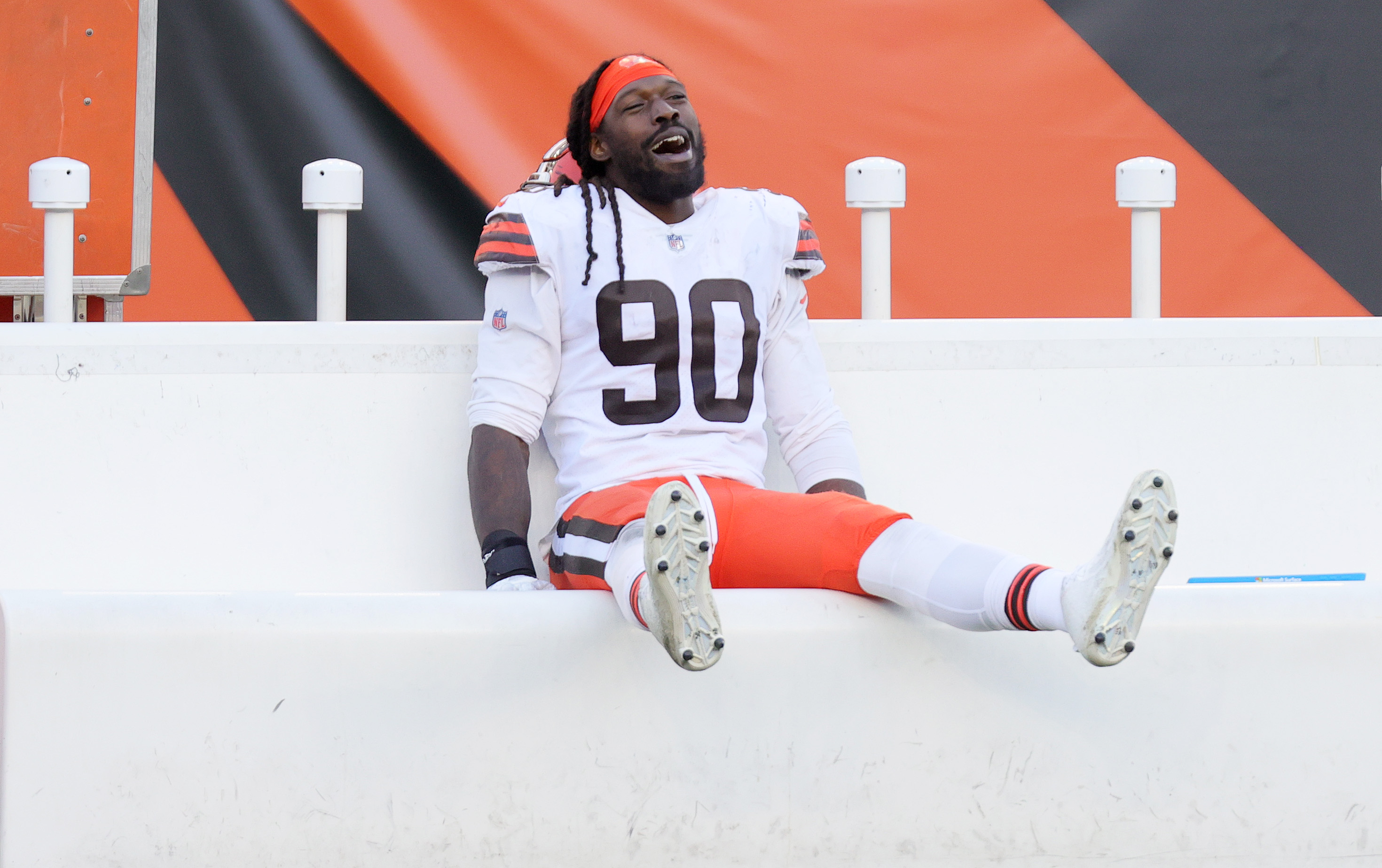 Browns' Denzel Ward and Jadeveon Clowney ruled out for Patriots game; Mac  Jones questionable 