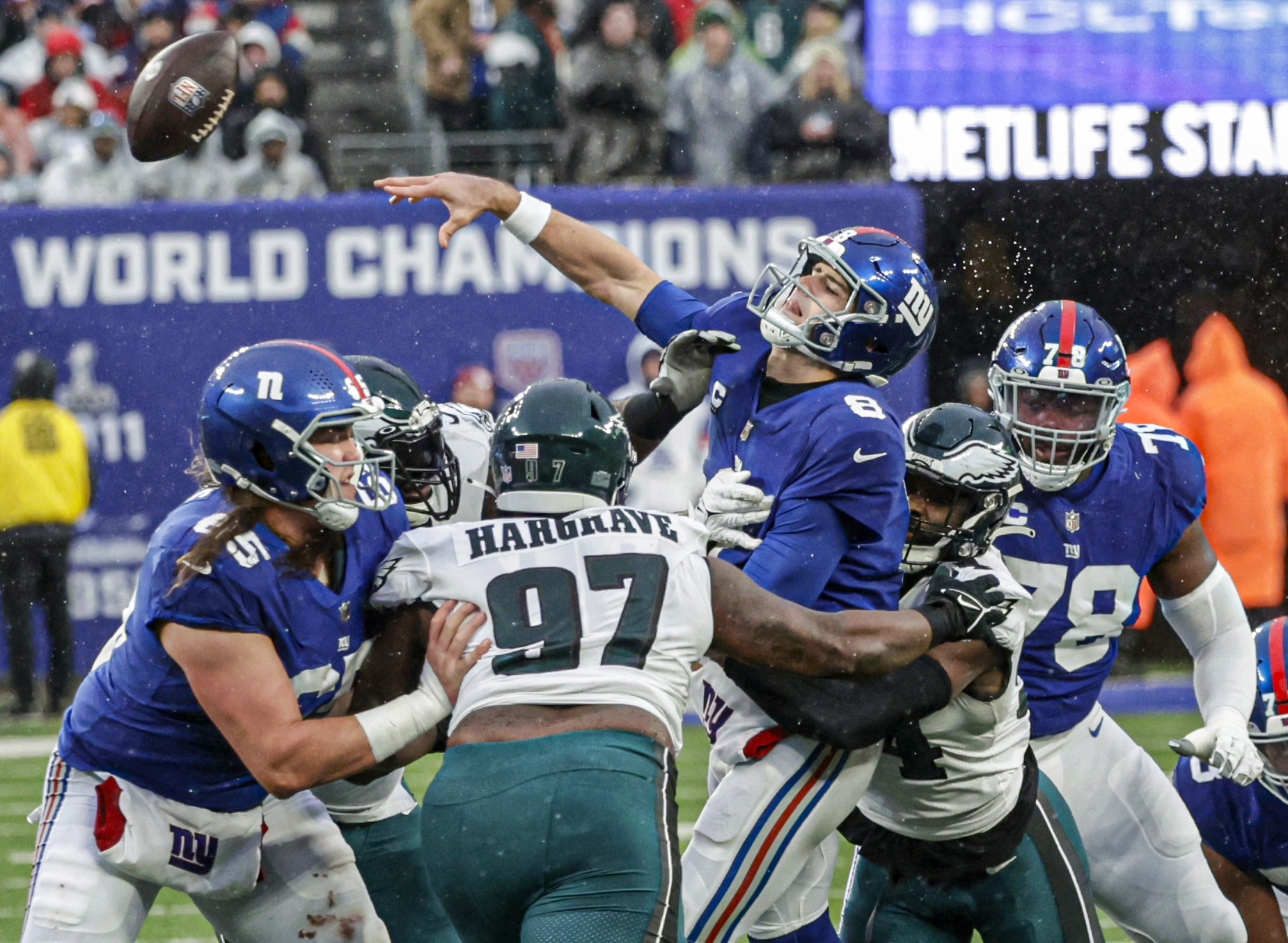 NFL playoffs: No. 1 seed Eagles cruise by Giants to reach NFC title game  with ease