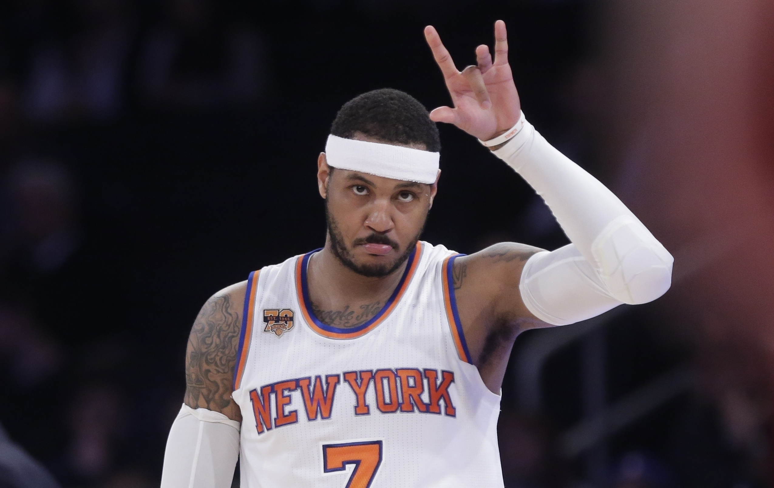 Is Something Going on Between Carmelo Anthony and the New York Knicks?
