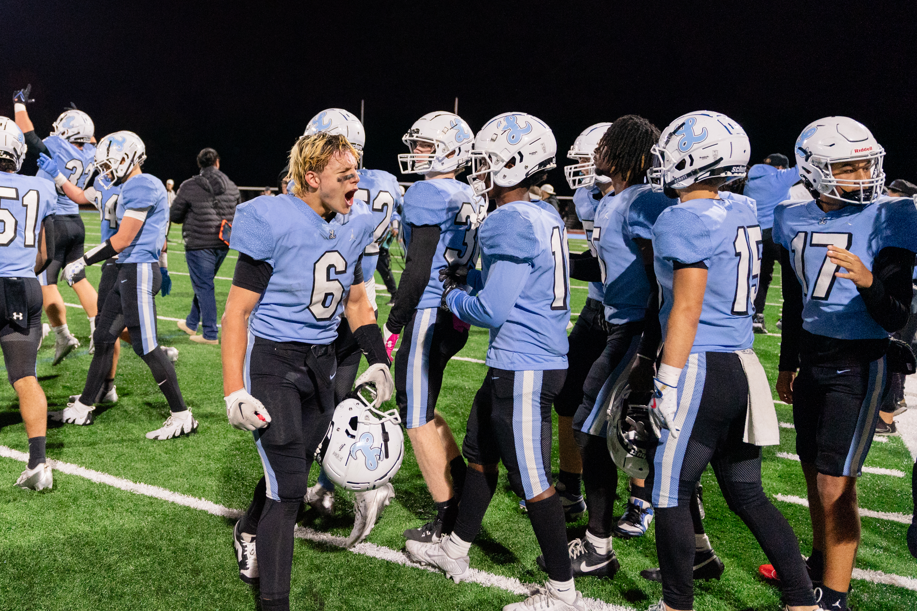 Lake Ridge Pacers Oregon high school football: Lakeridge Pacers vs Tualatin Timberwolves ...