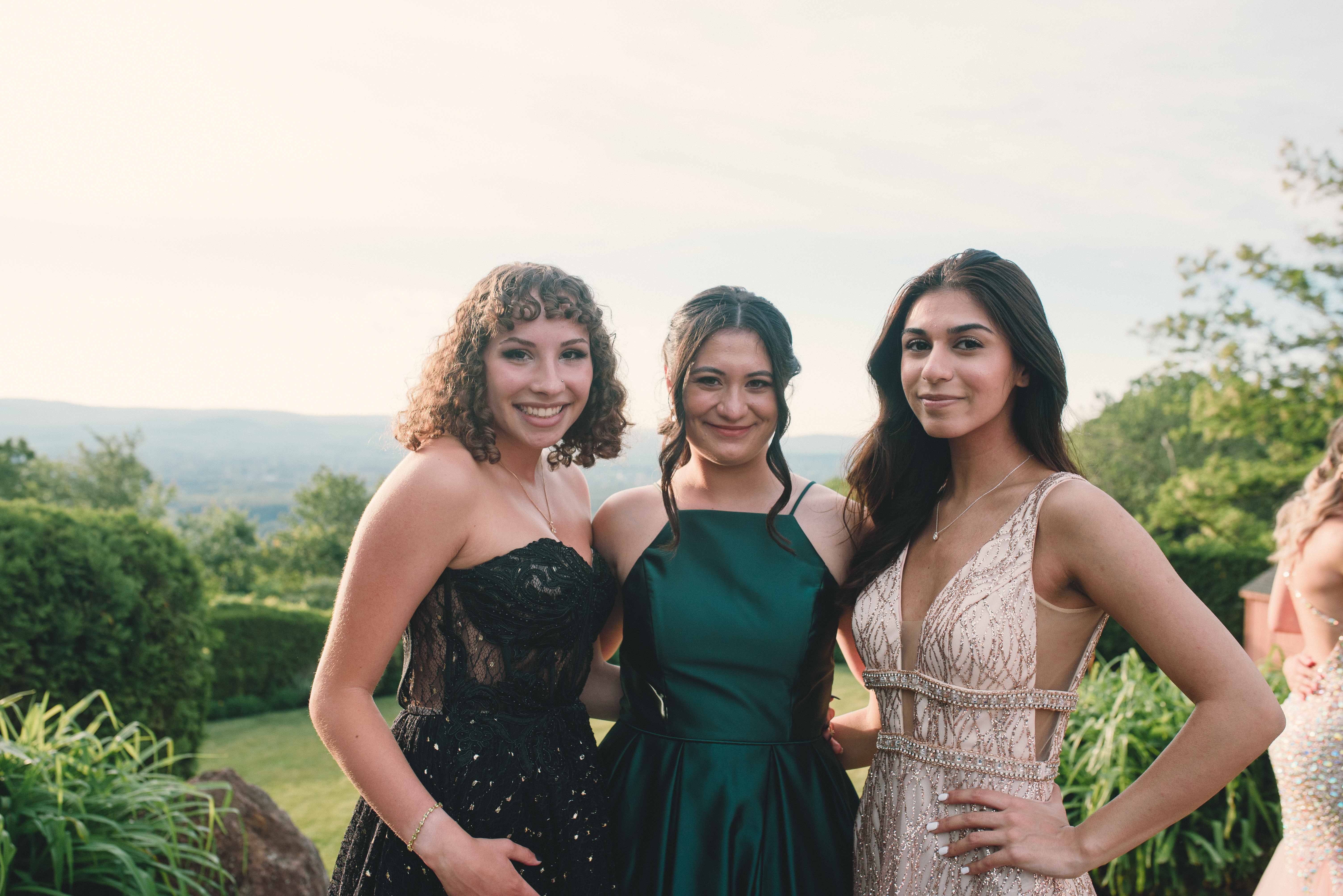 2021 Prom Photos: West Springfield High School Prom at the Log Cabin In ...