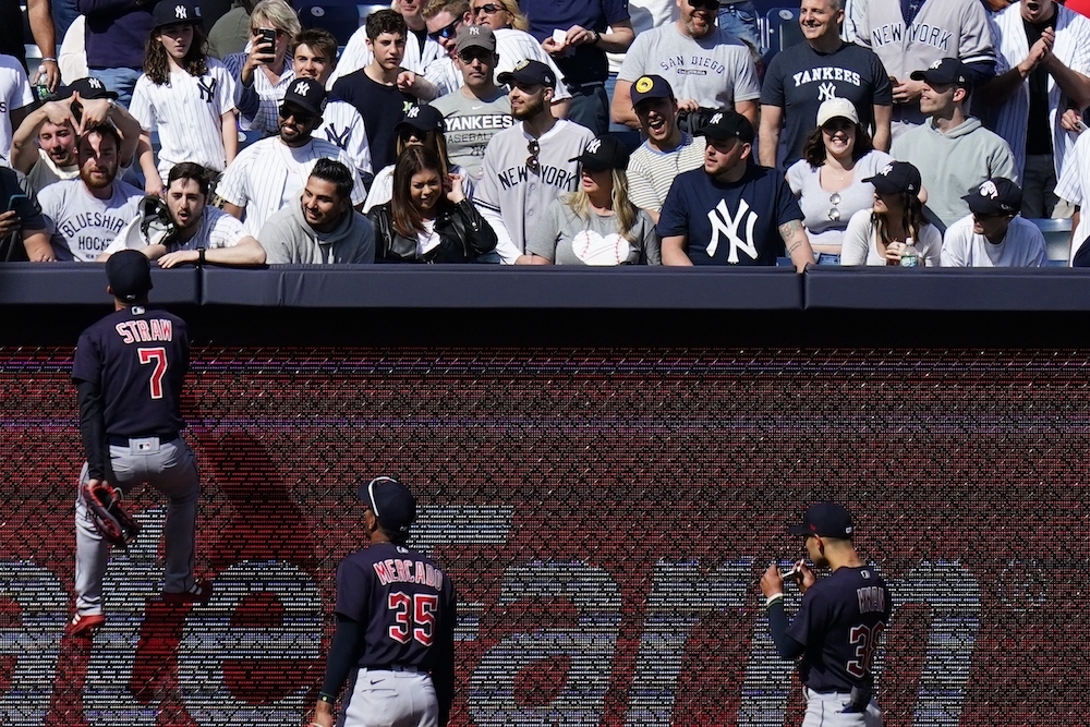 SNY TV Blames Fans For Brutal Experience Of Yankees Players