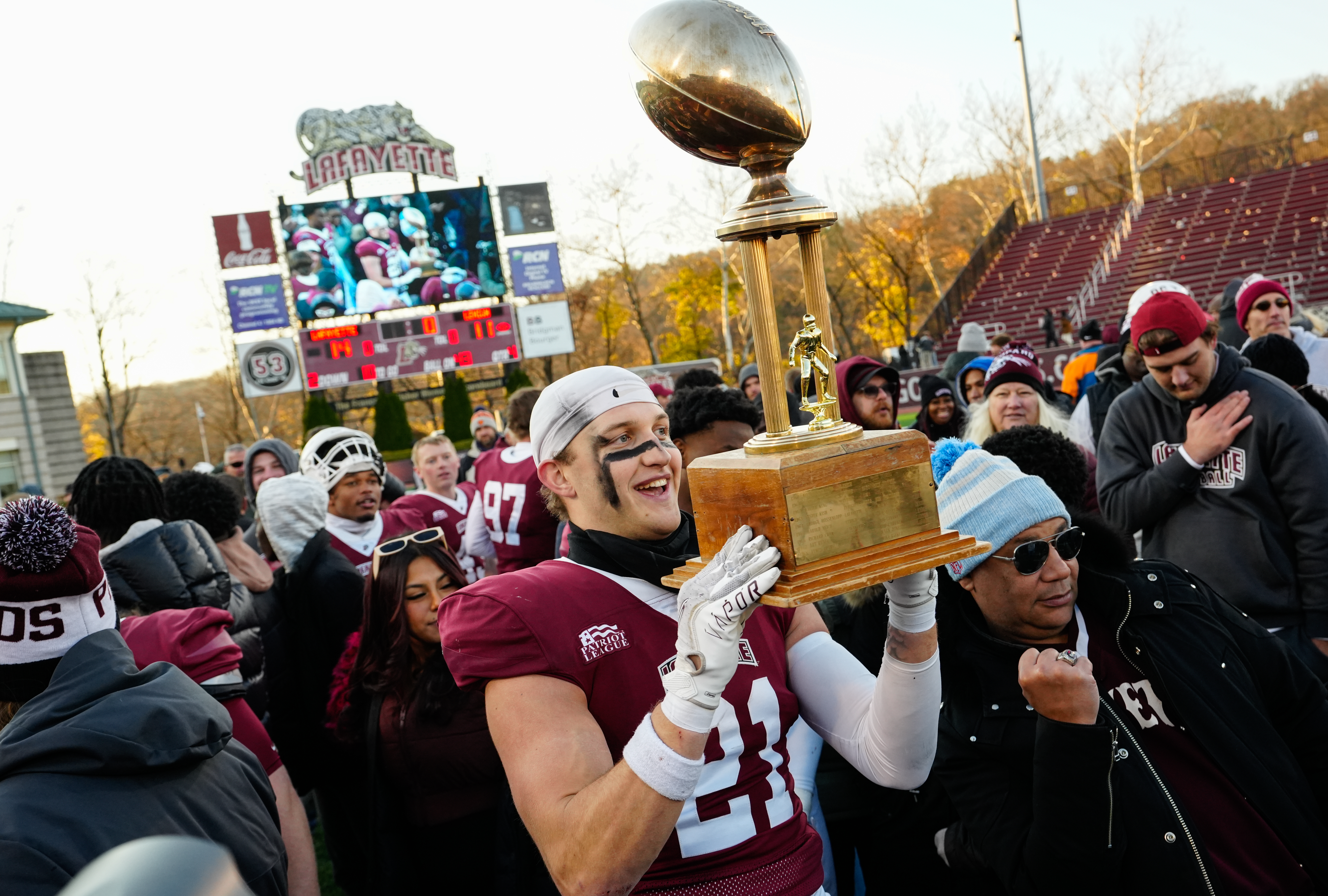 Defense leads Lafayette football to victory over Lehigh in meeting No. 158  - lehighvalleylive.com