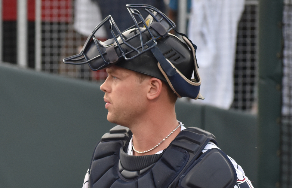 Source: Yankees retain coach who helped catchers rank among game's