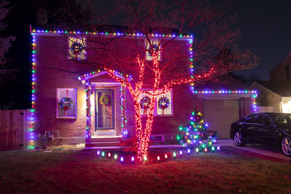 Local outdoor Christmas displays light up Midstate - pennlive.com