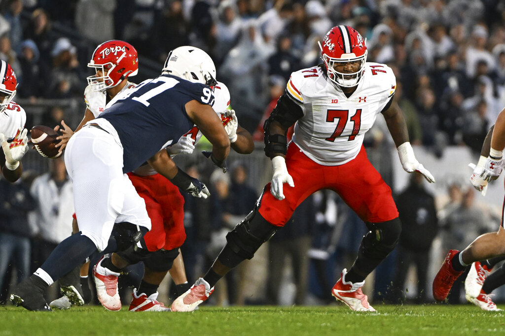 Maryland Terrapins quarterback Taulia Tagovailoa (3) plays during the NCAA  college football game between Penn State and Maryland on Saturday November  6, 2021 at Capital One Field at Maryland Stadium in College