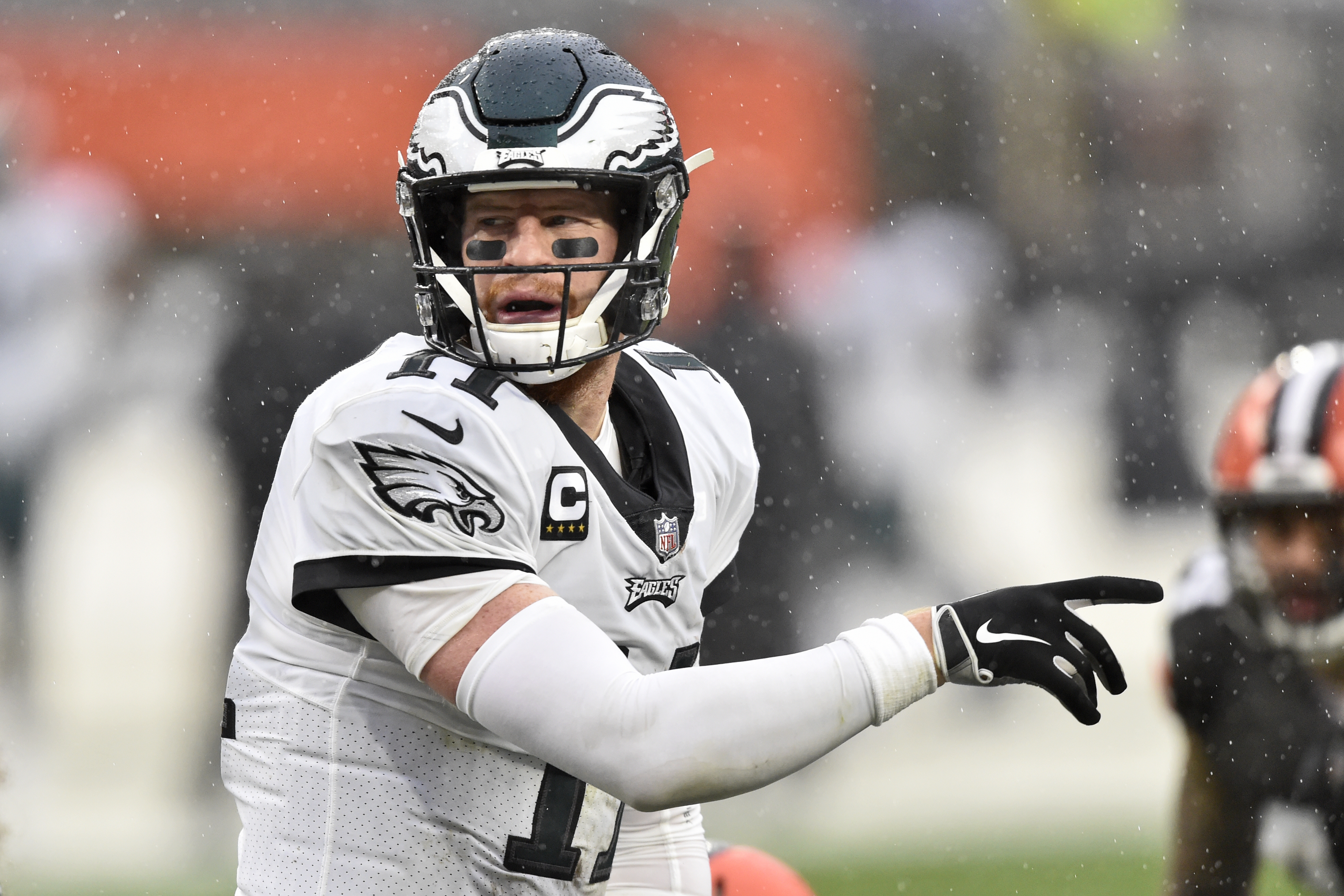 Joy in Philly: Quarterback Carson Wentz cleared to return for Eagles