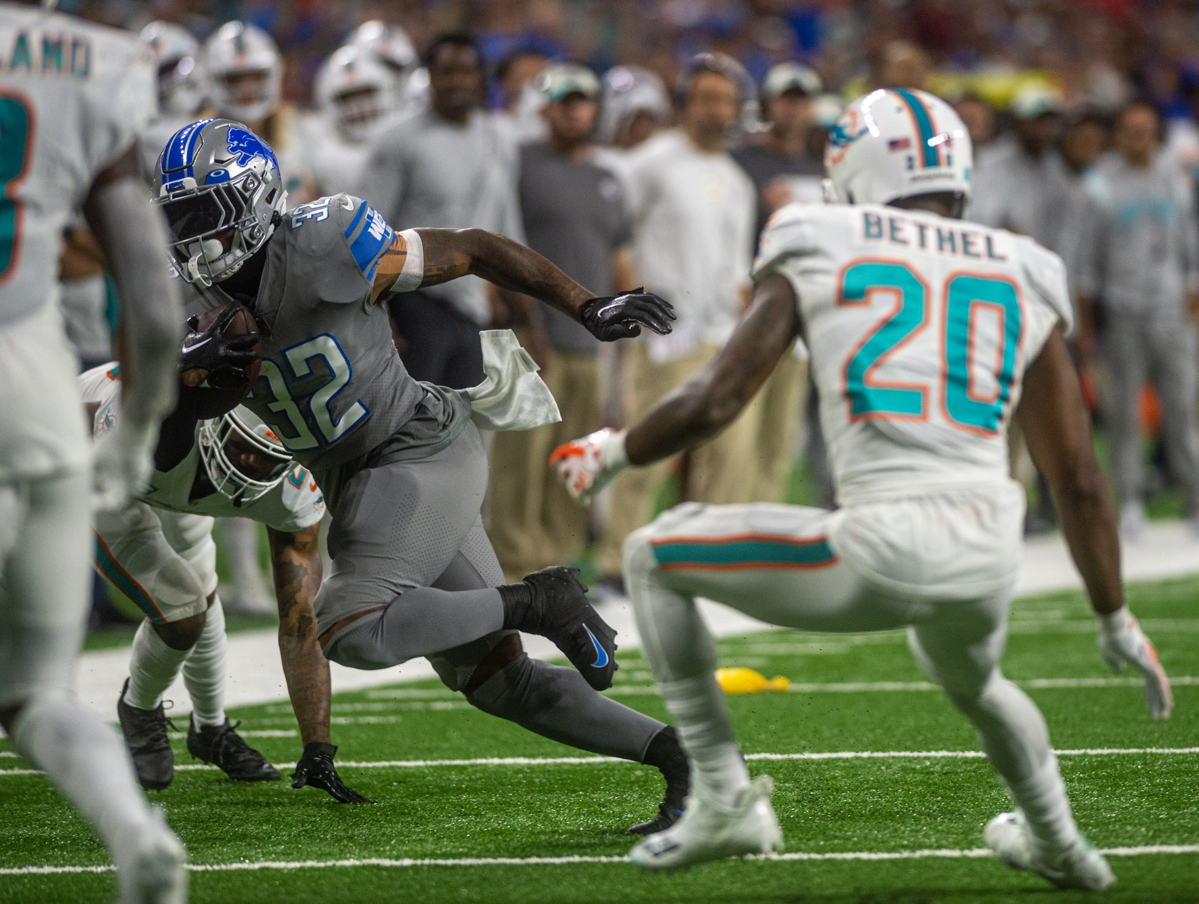 Detroit Lions 32, Miami Dolphins 21: Photos