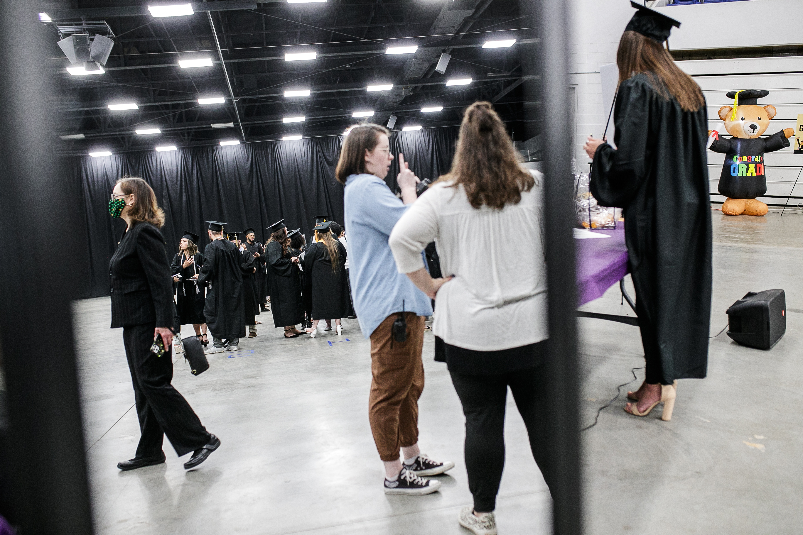 Nearly 400 graduates celebrate as Mott Community College hosts in ...