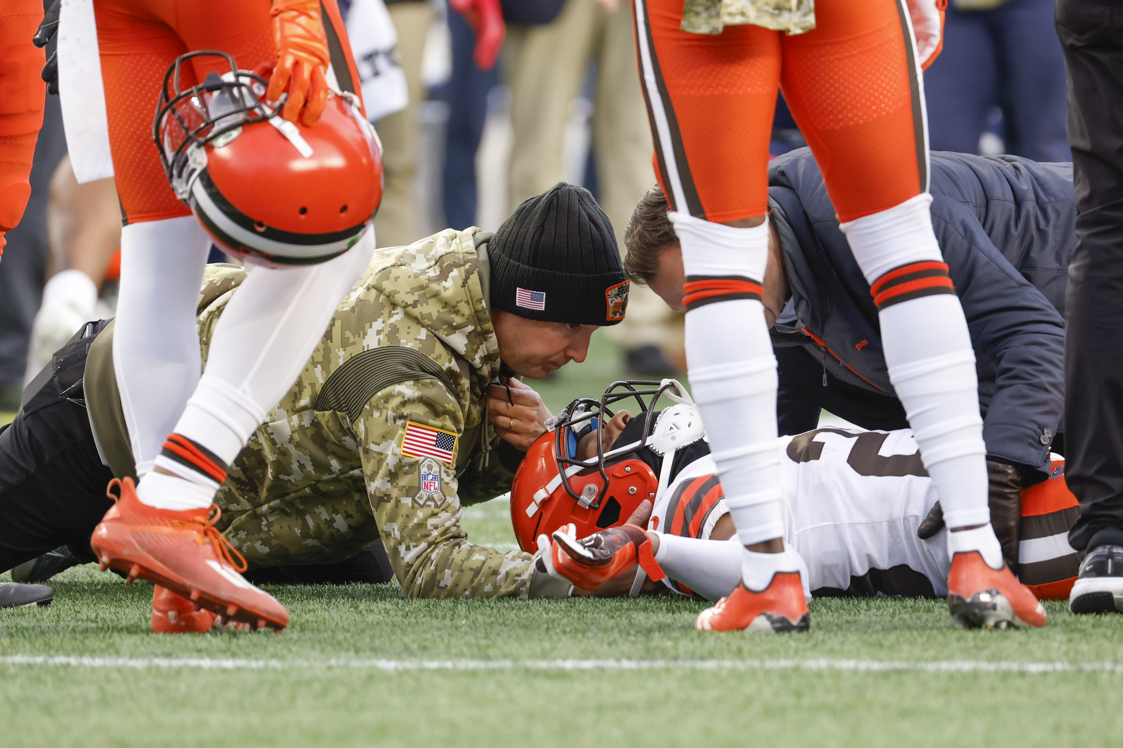 Cleveland Browns get their heads kicked in by the New England Patriots