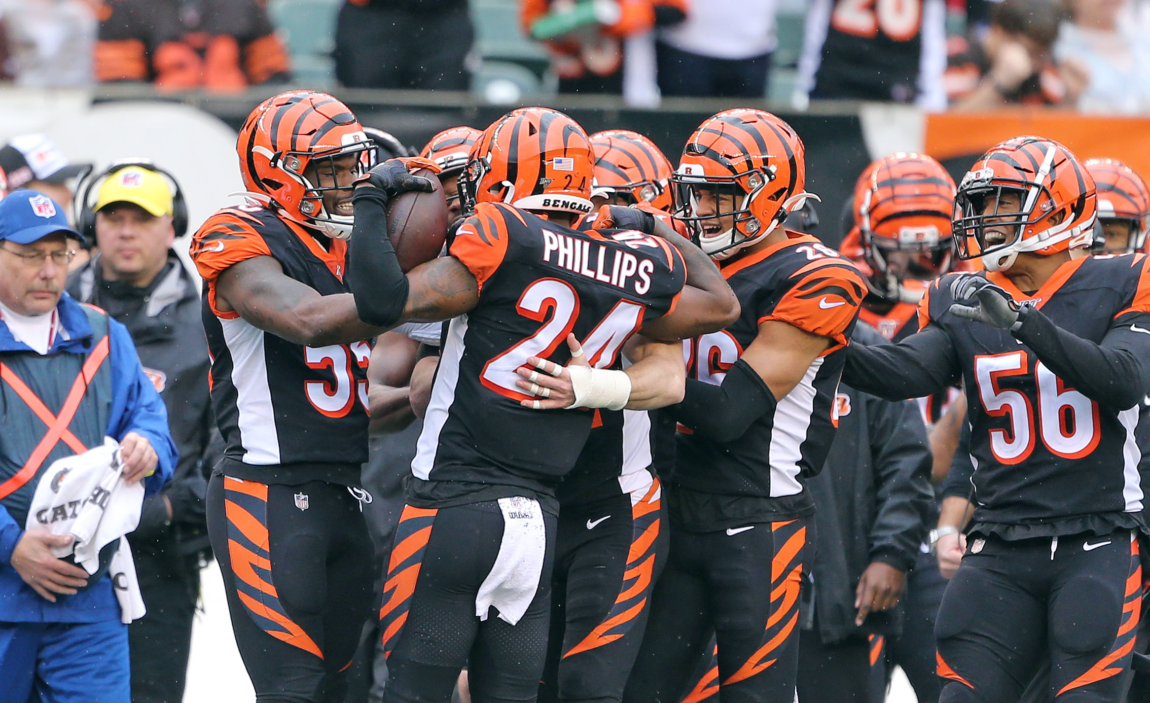 Cincinnati Bengals cornerback Darius Phillips (23) reacts during