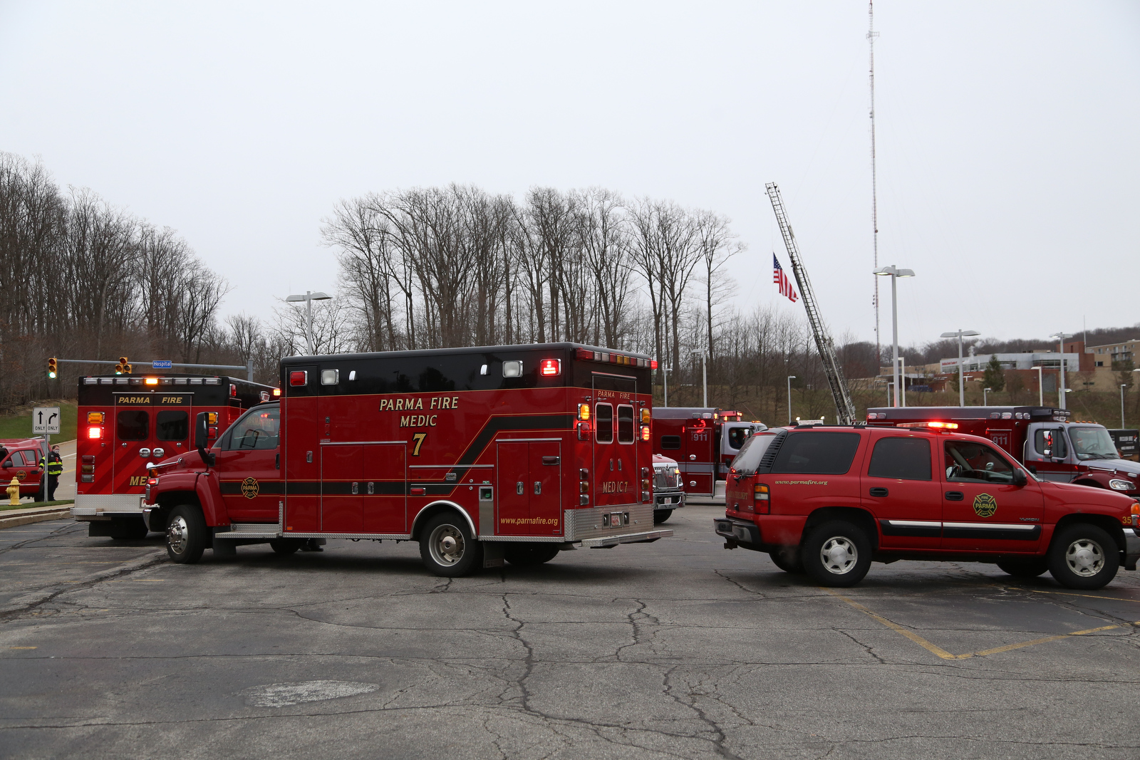 Parma FD and others salute frontline workers at UH Parma - cleveland.com