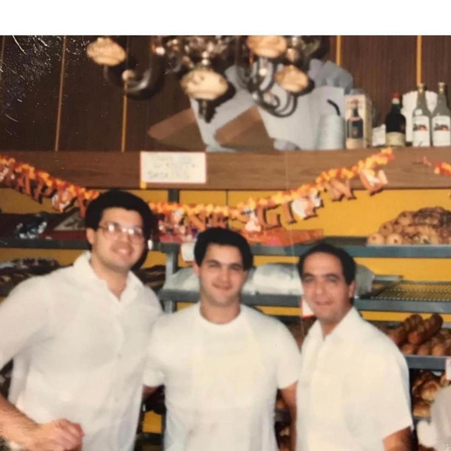 SIAdvance on X: Rodney Dangerfield and Joe Pesci carry a cake out of a  Alfonso's bakery, Staten Island, during filming of Easy Money, 1983.   / X