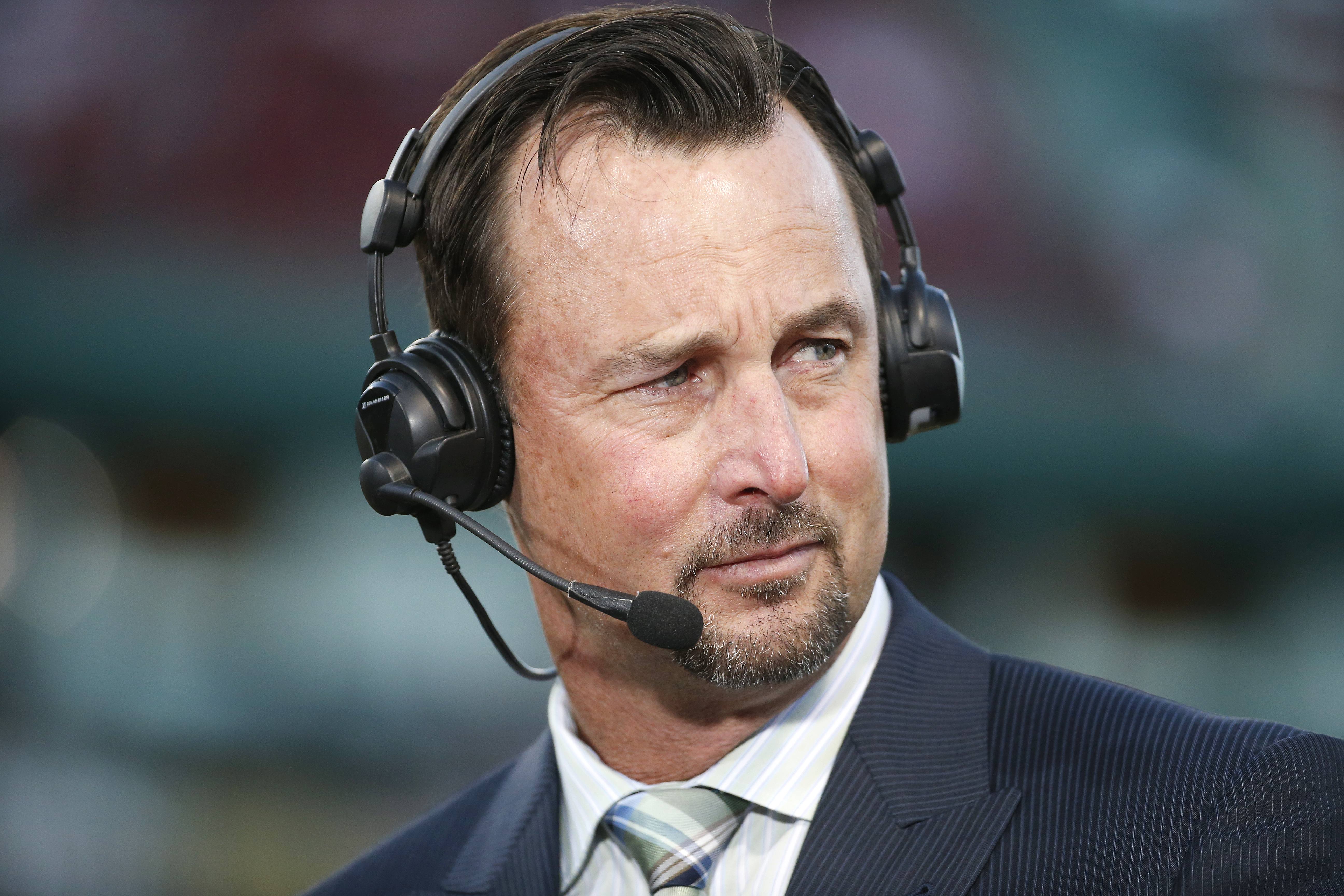 Red Sox icon Tim Wakefield dies at 57