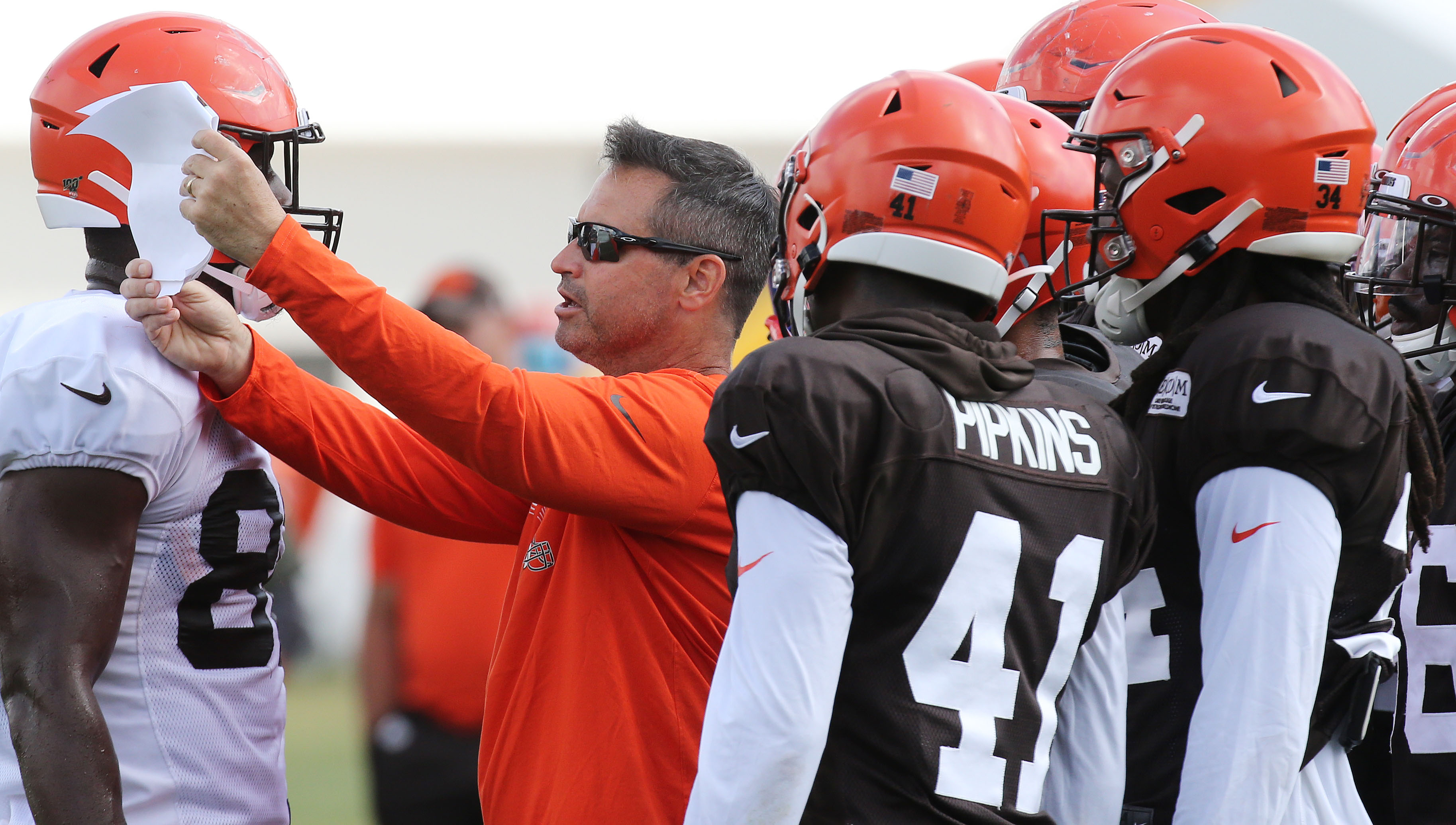 Browns coordinator Alex Van Pelt's play calling in playoffs remembered