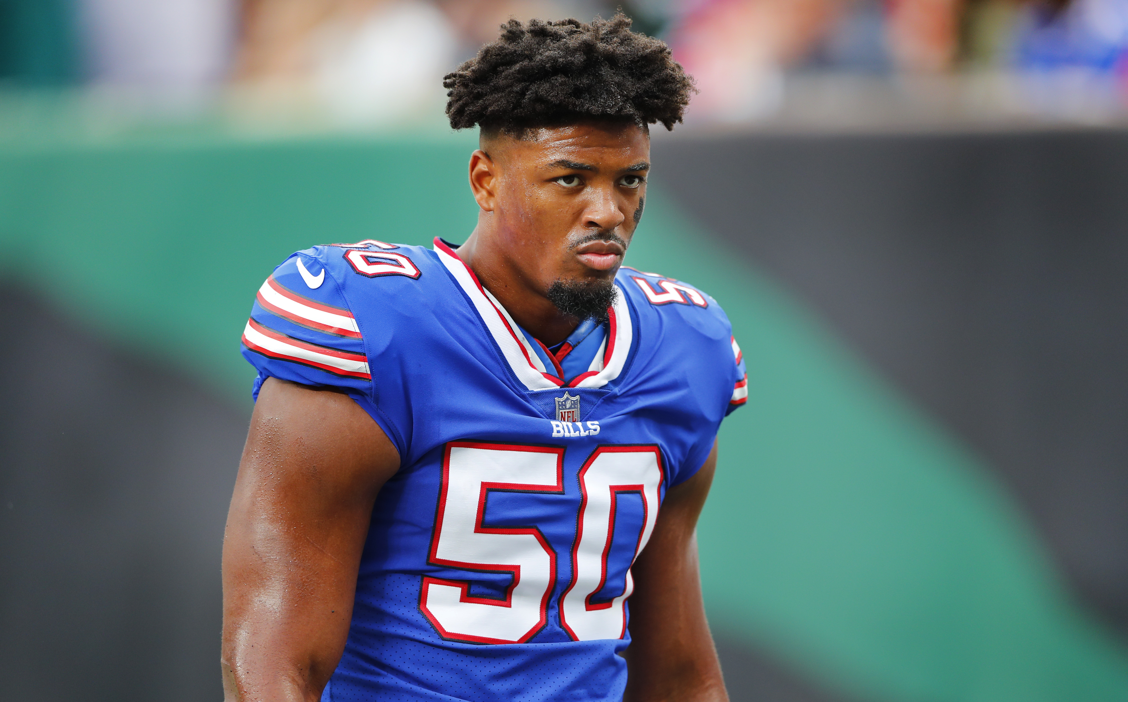 Von Miller shows off wild haircut during Bills debut