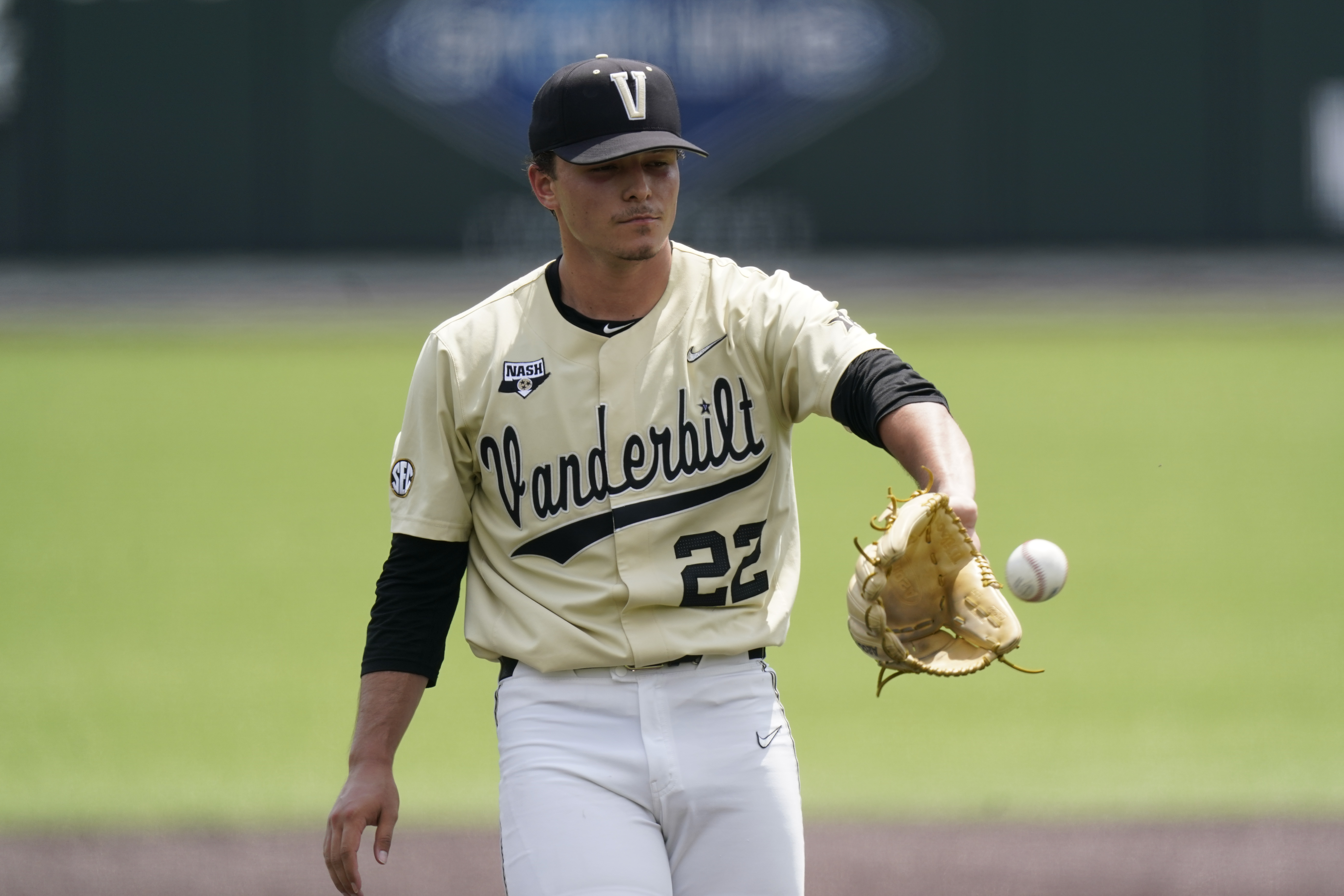 Jack Leiter to Red Sox? Vanderbilt righty wants to land in Boston, per  Fangraphs' mock draft: 'A match made in heaven' (report) 