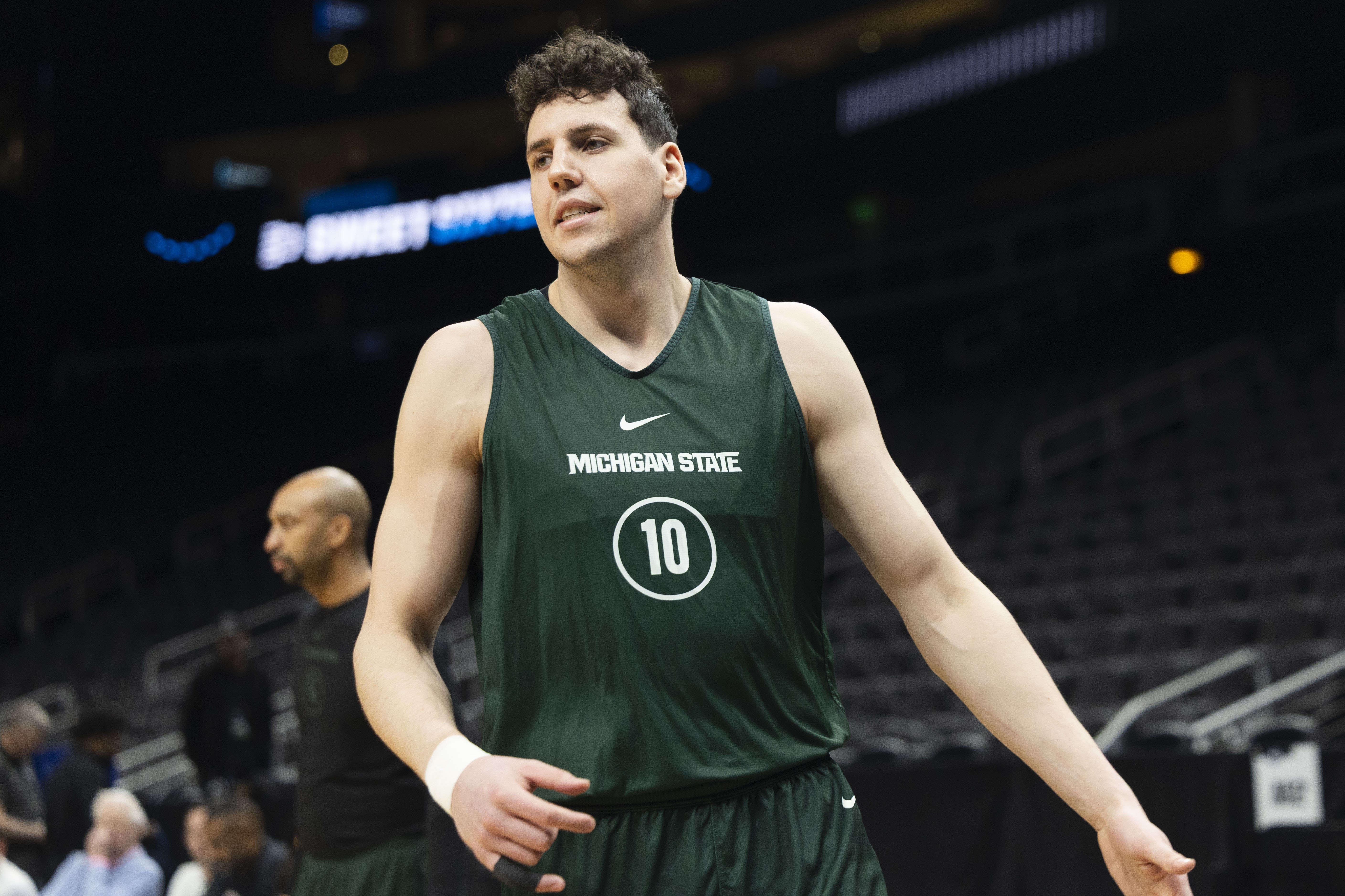 スポーツ選手 sae After being benched, Michigan State starter hungry to play vs