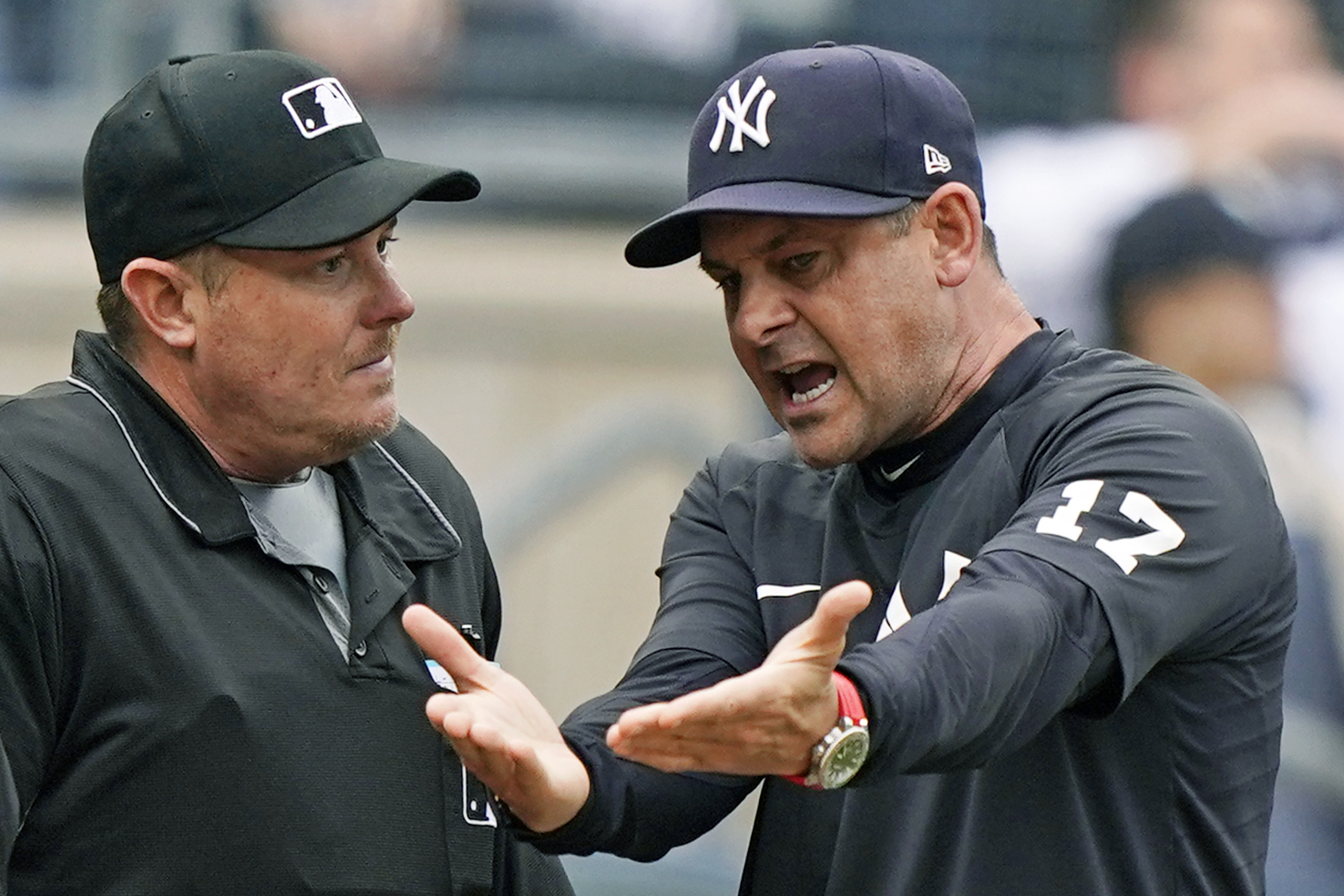 Aaron Boone's animated home-plate tirade earns Yankees manager ejection in  another frustrating loss