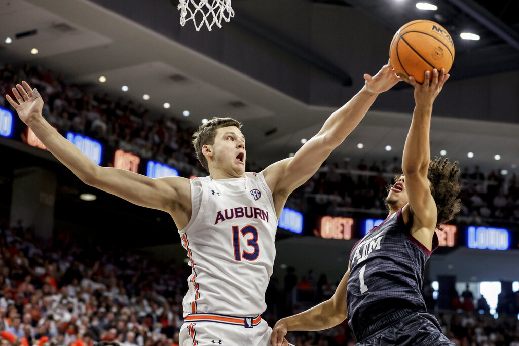 Timberwolves draft picks: Minnesota selects Walker Kessler with