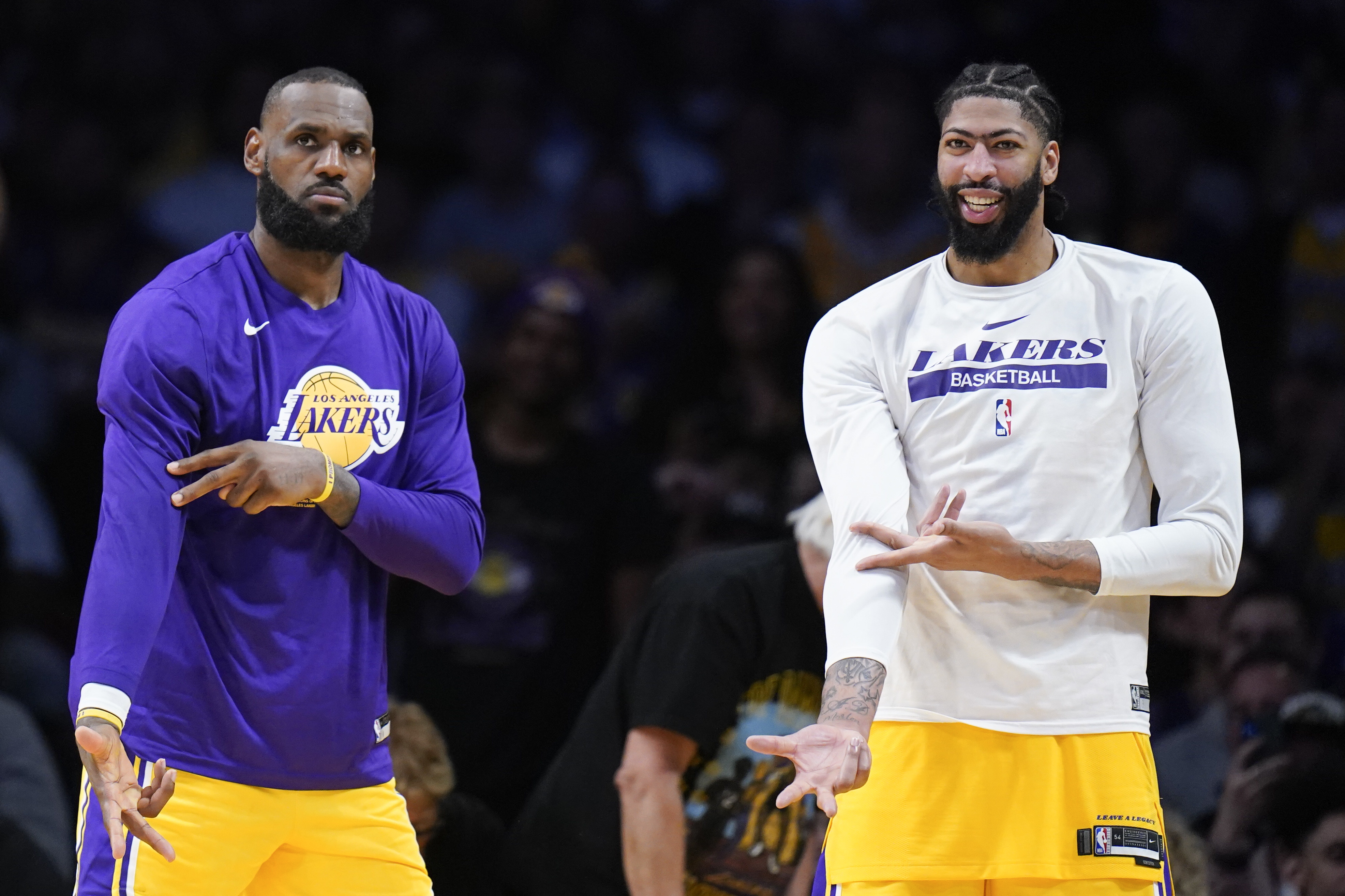 What time is Lakers-Warriors tonight? Live stream, how to watch Lebron vs
