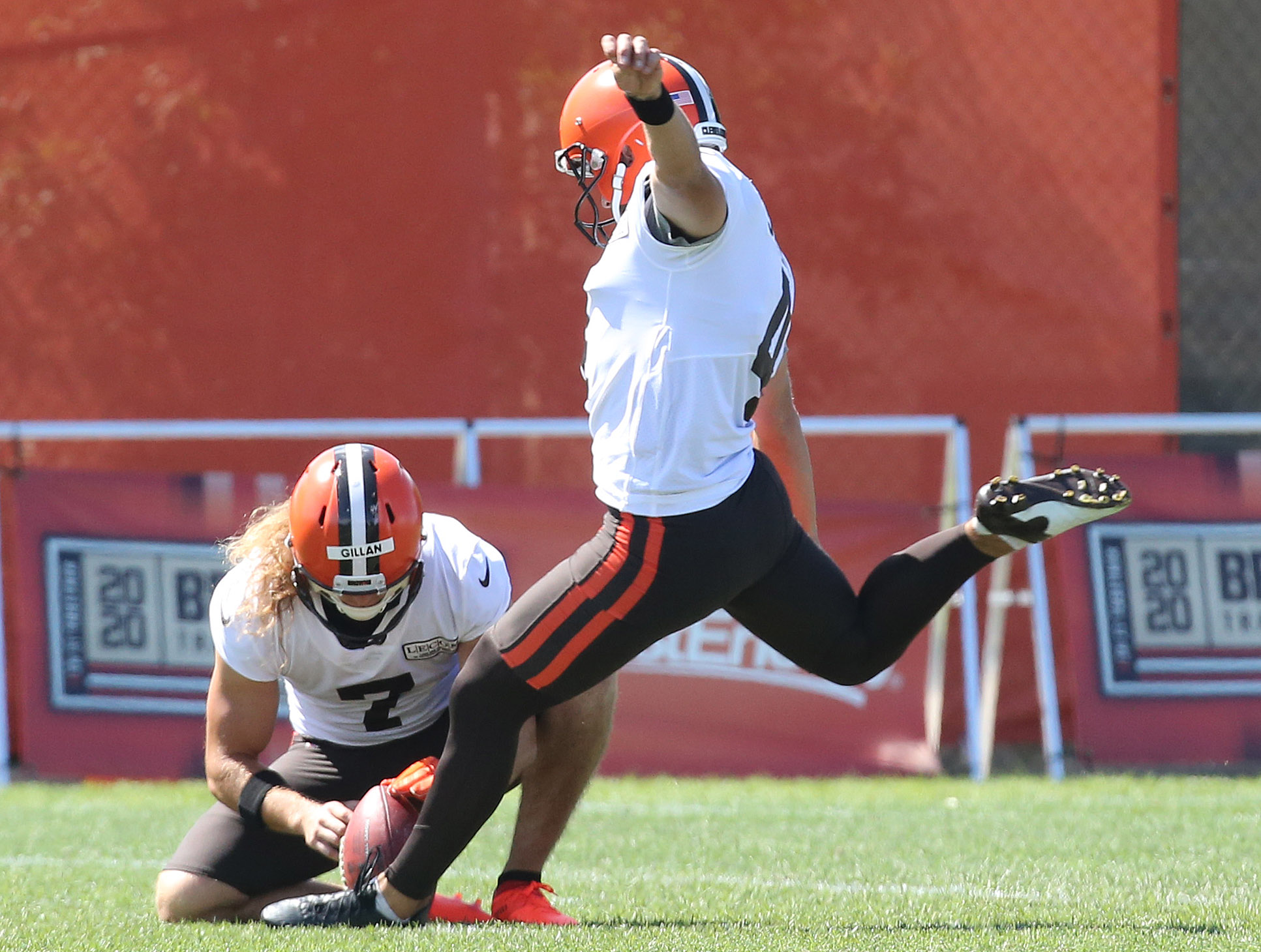 Cleveland Browns Activate Wyatt Teller; Waive Dontrell Hilliard