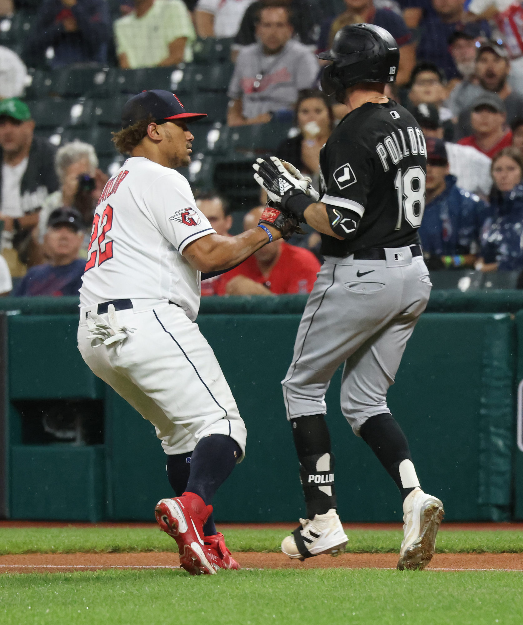 White Sox' fielding mistakes dig insurmountable hole, Guardians win 8-2 –  NBC Sports Chicago