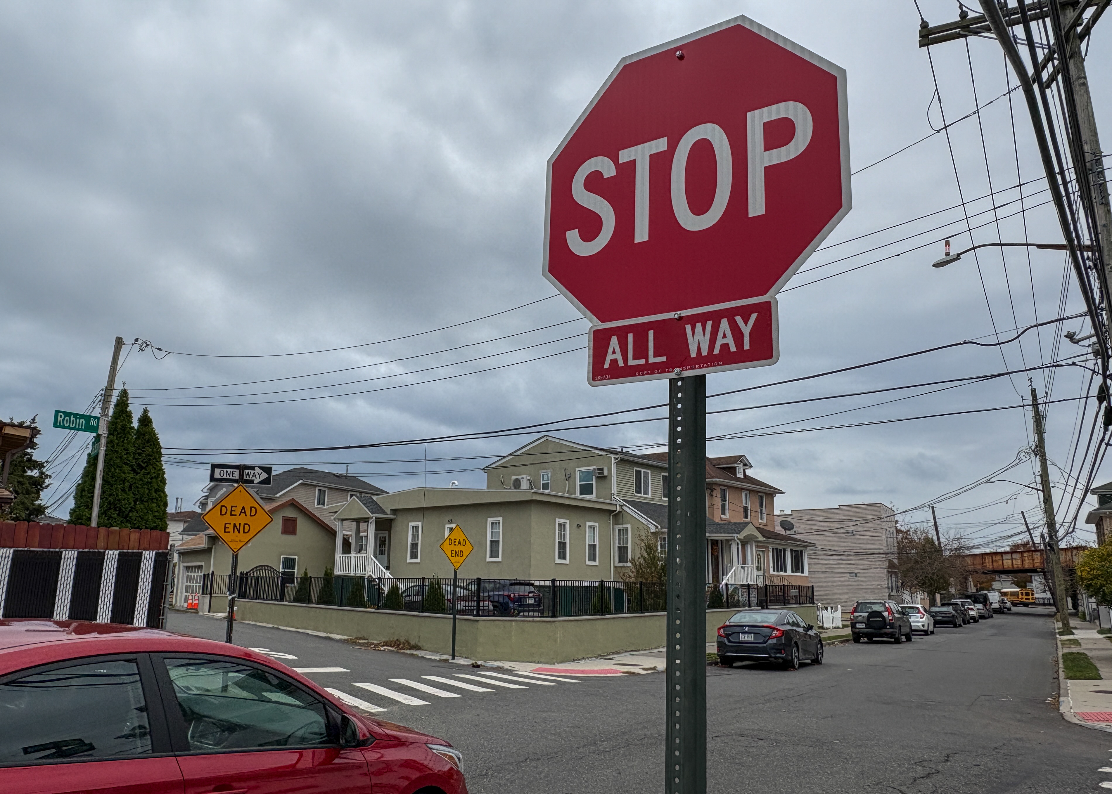 All Traffic Going One Way Sign