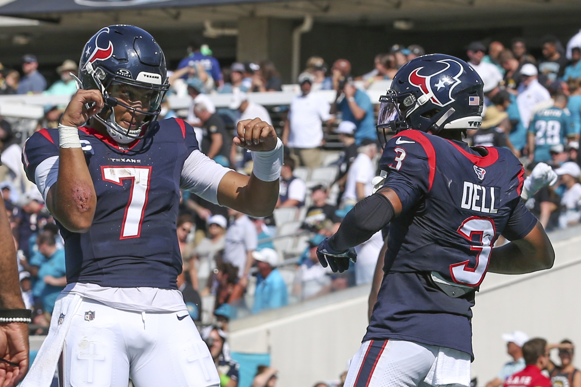 C.J. Stroud and Tank Dell are compared to this former Pro Bowl QB-WR duo -  lonestarlive.com